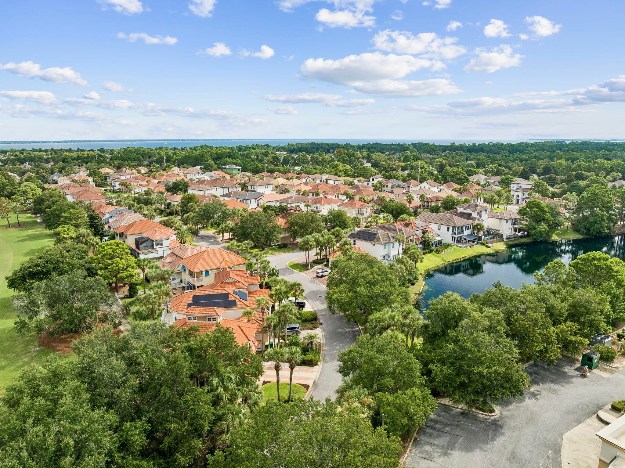 CALUSA BAY S/D LOT 9 BLK B - Residential
