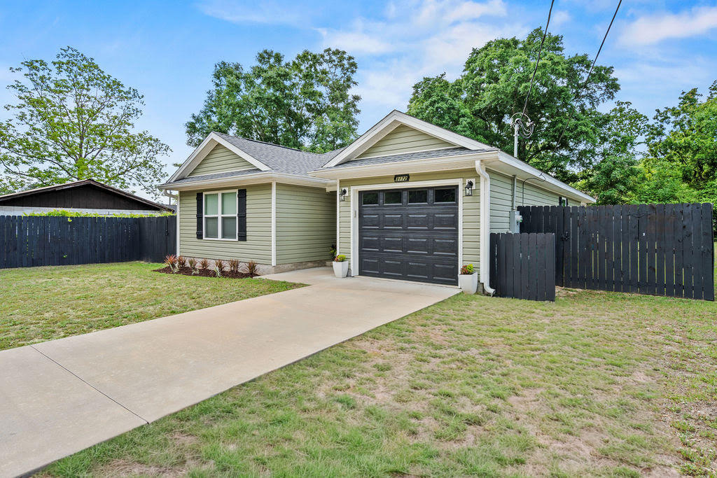 GARDEN CITY - Residential