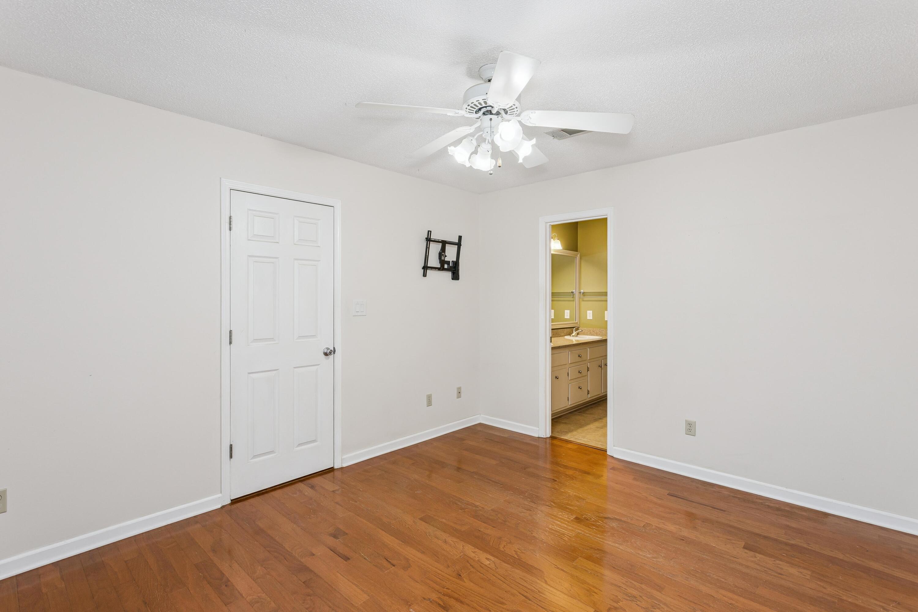 SANDALWOOD - Residential