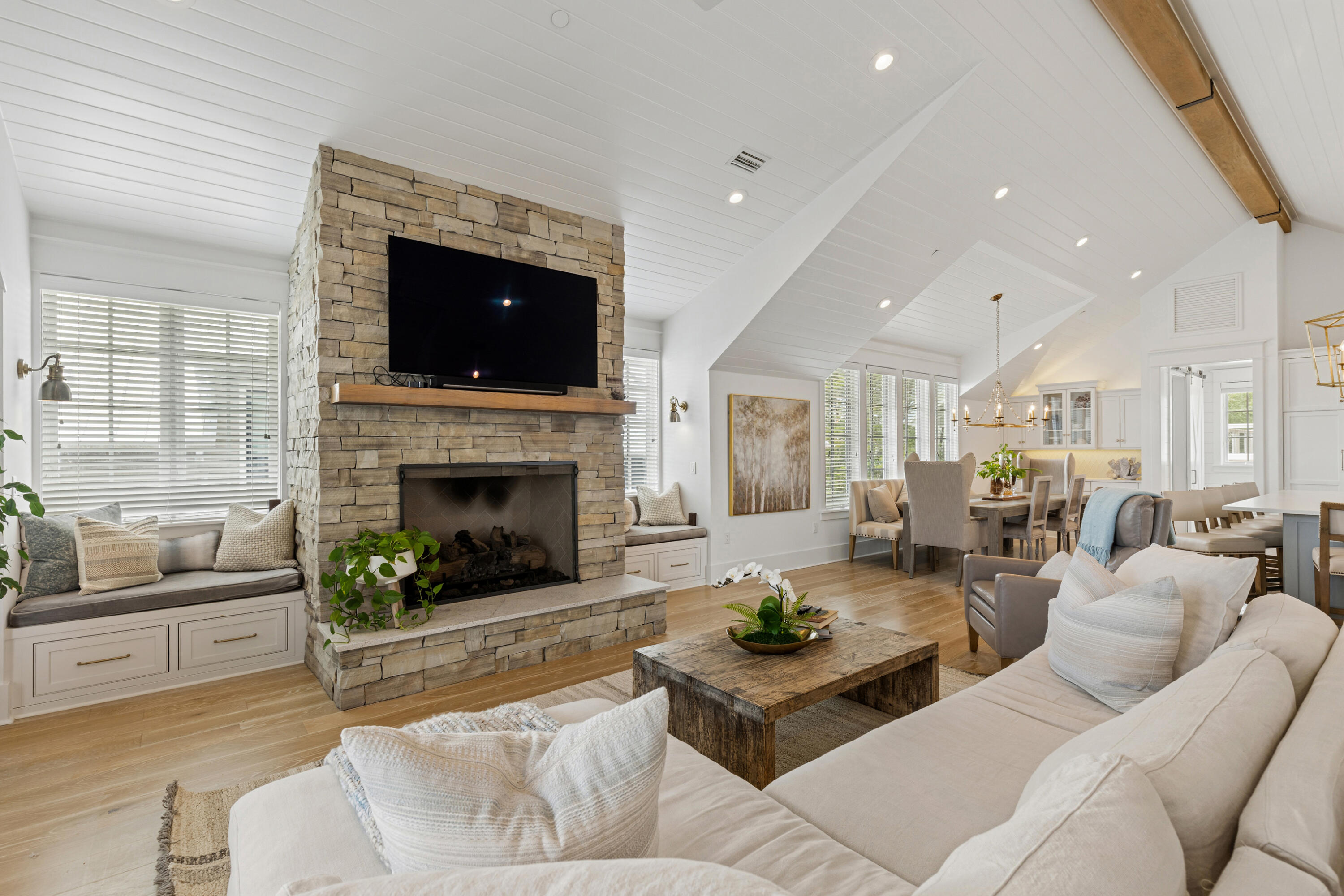 DRAPER LAKE COASTAL VILLAGE - Residential