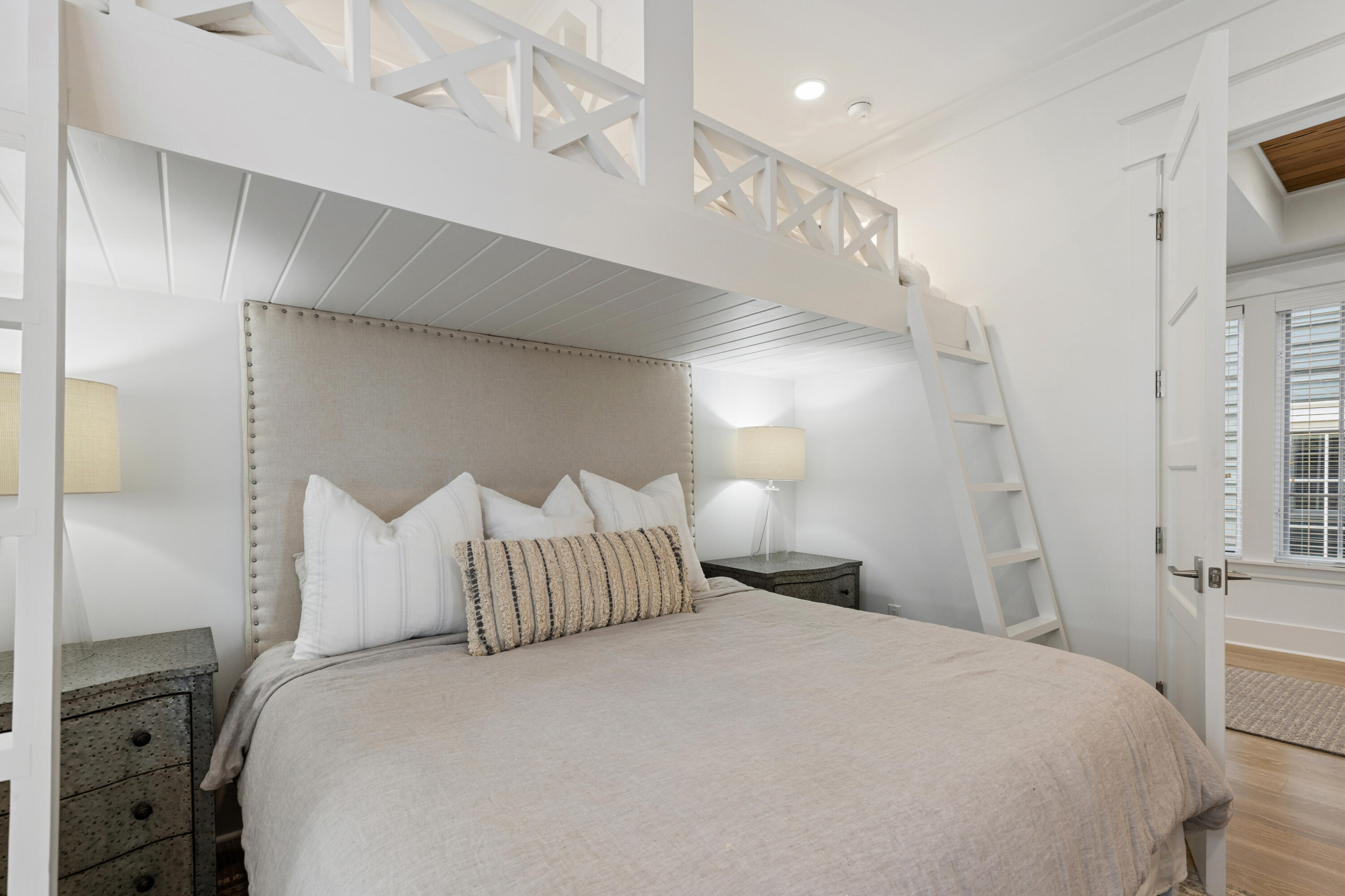 DRAPER LAKE COASTAL VILLAGE - Residential