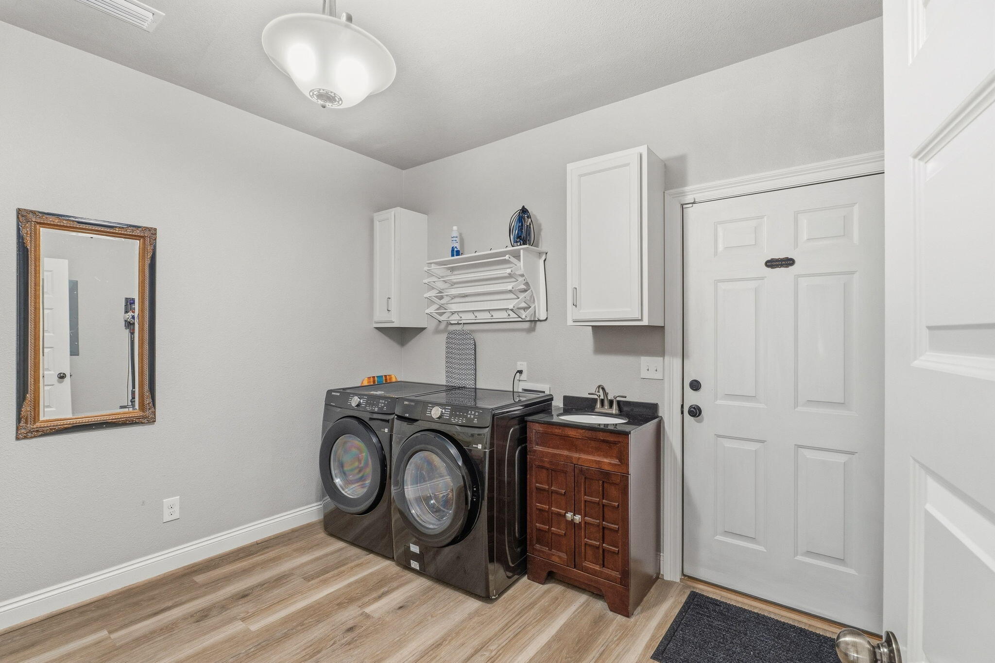 NO RECORDED SUBDIVISION - Residential