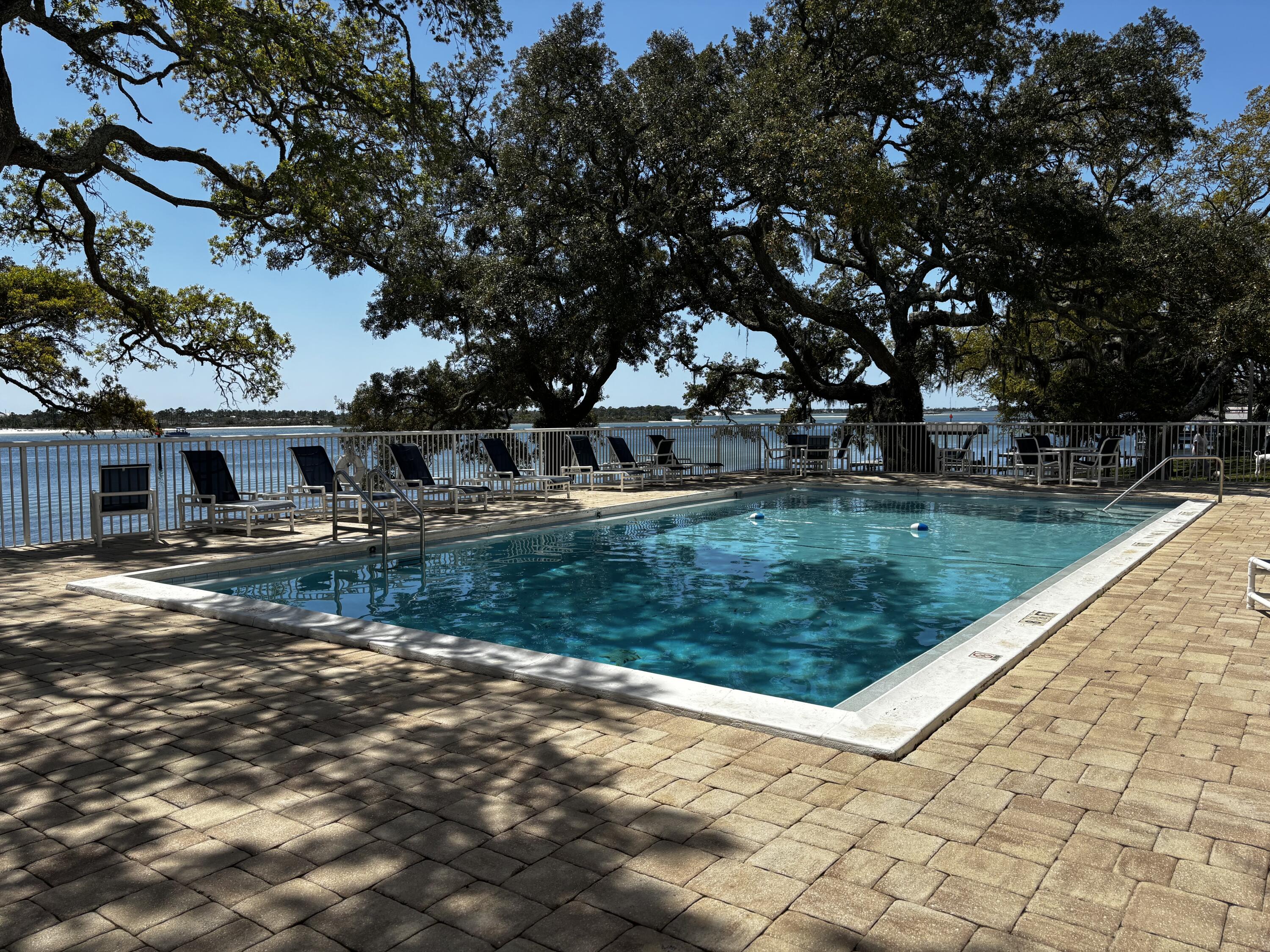 CEDARS CONDO - Residential
