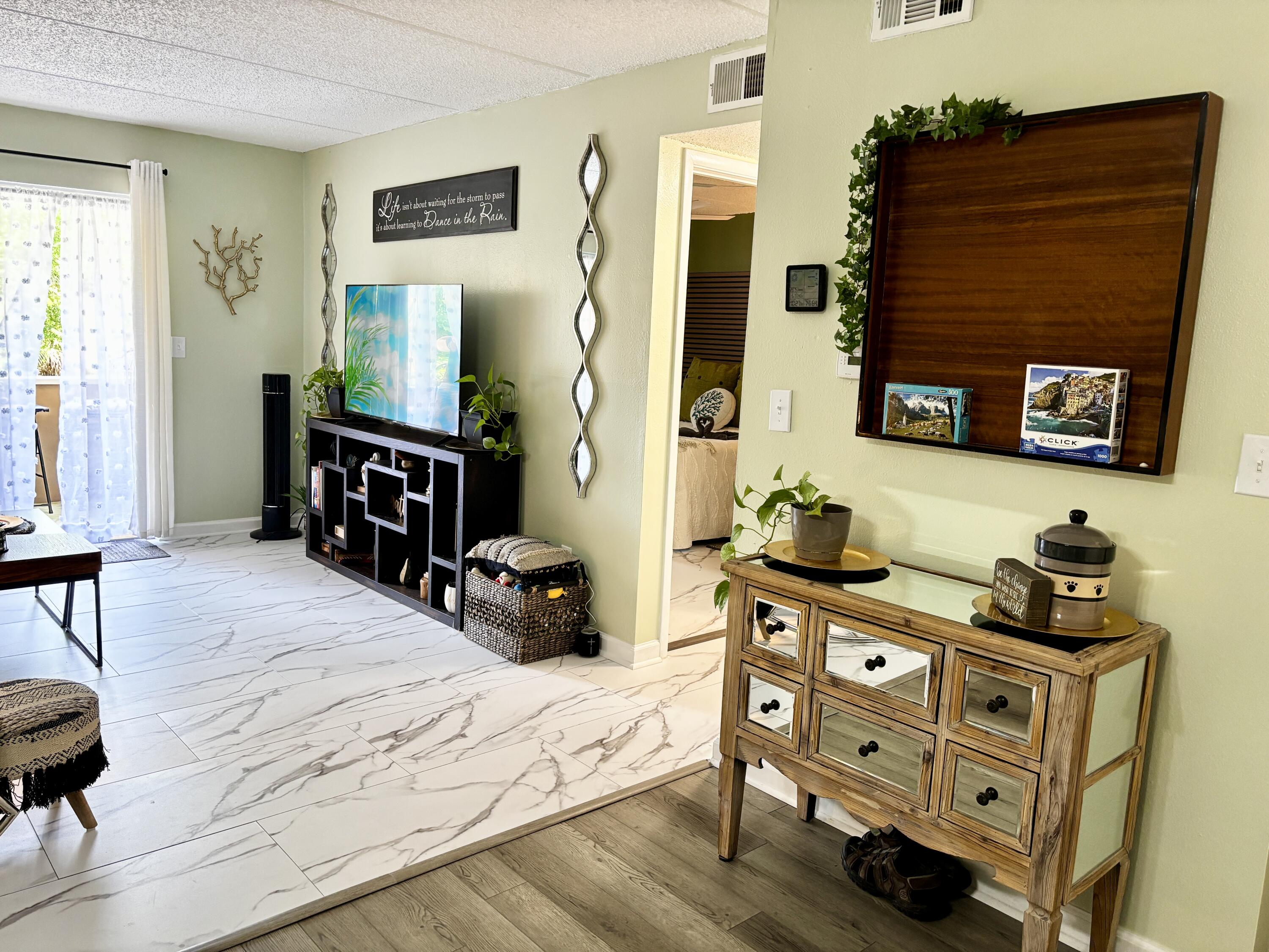 CEDARS CONDO - Residential