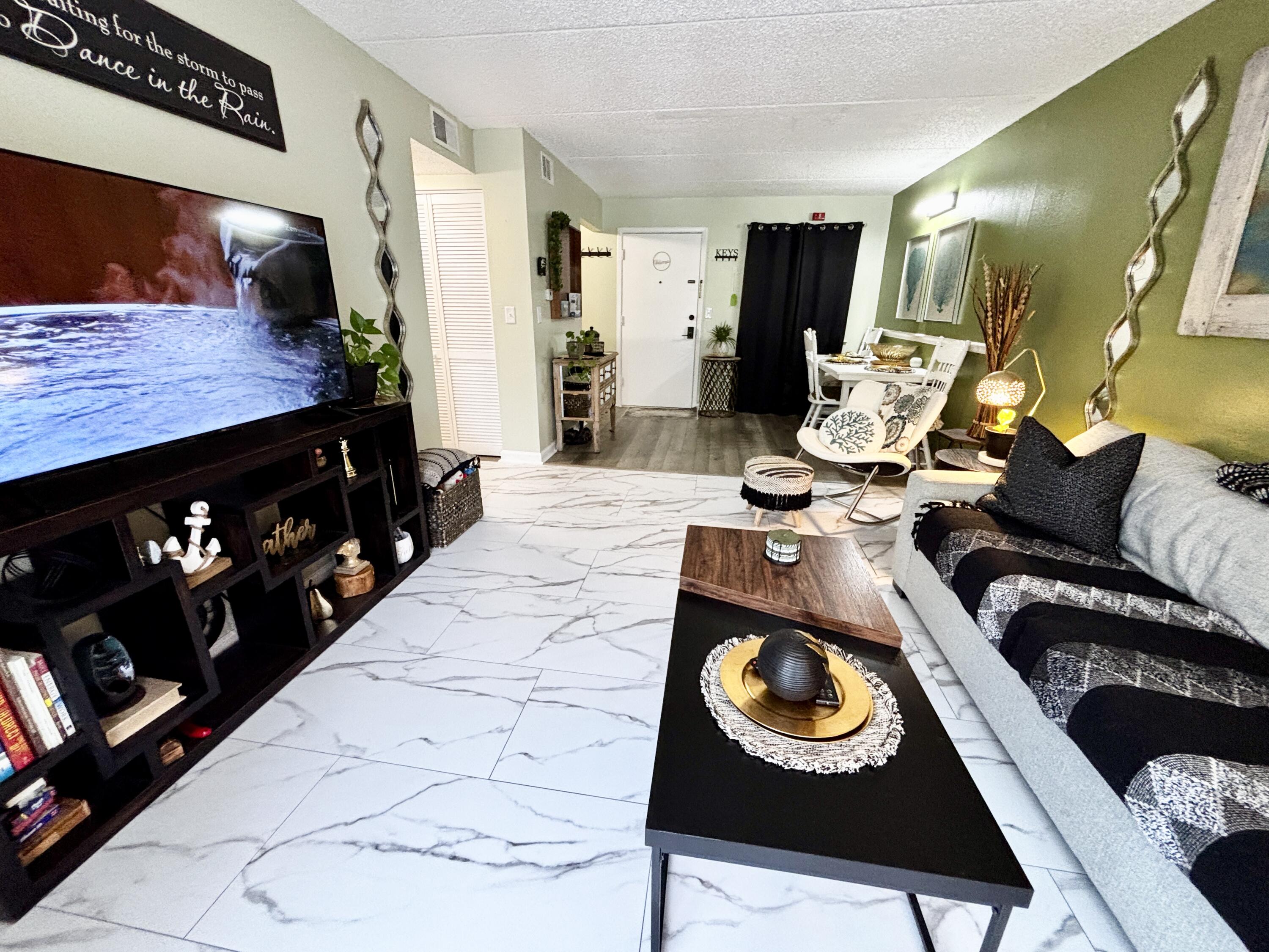 CEDARS CONDO - Residential