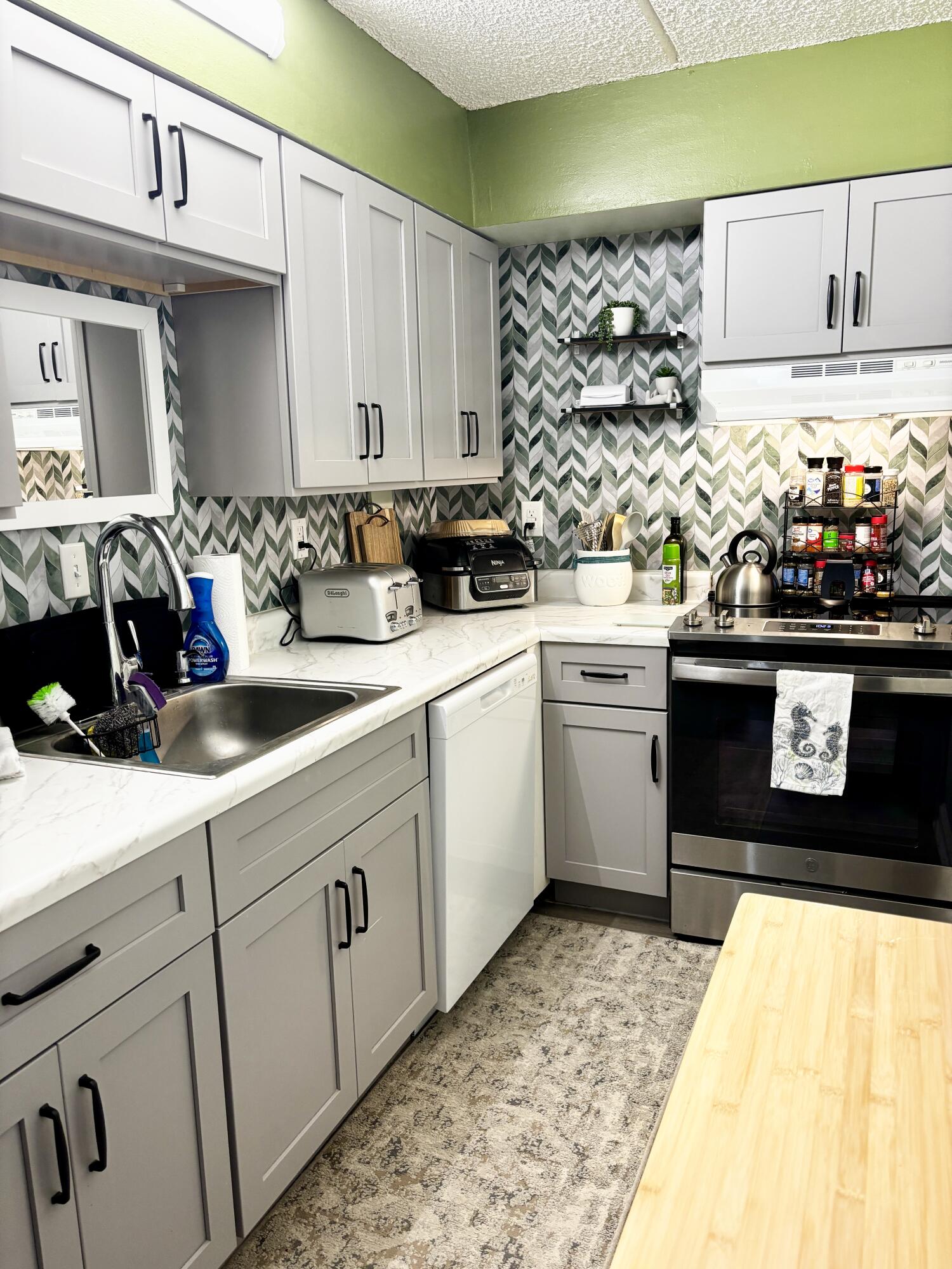 CEDARS CONDO - Residential