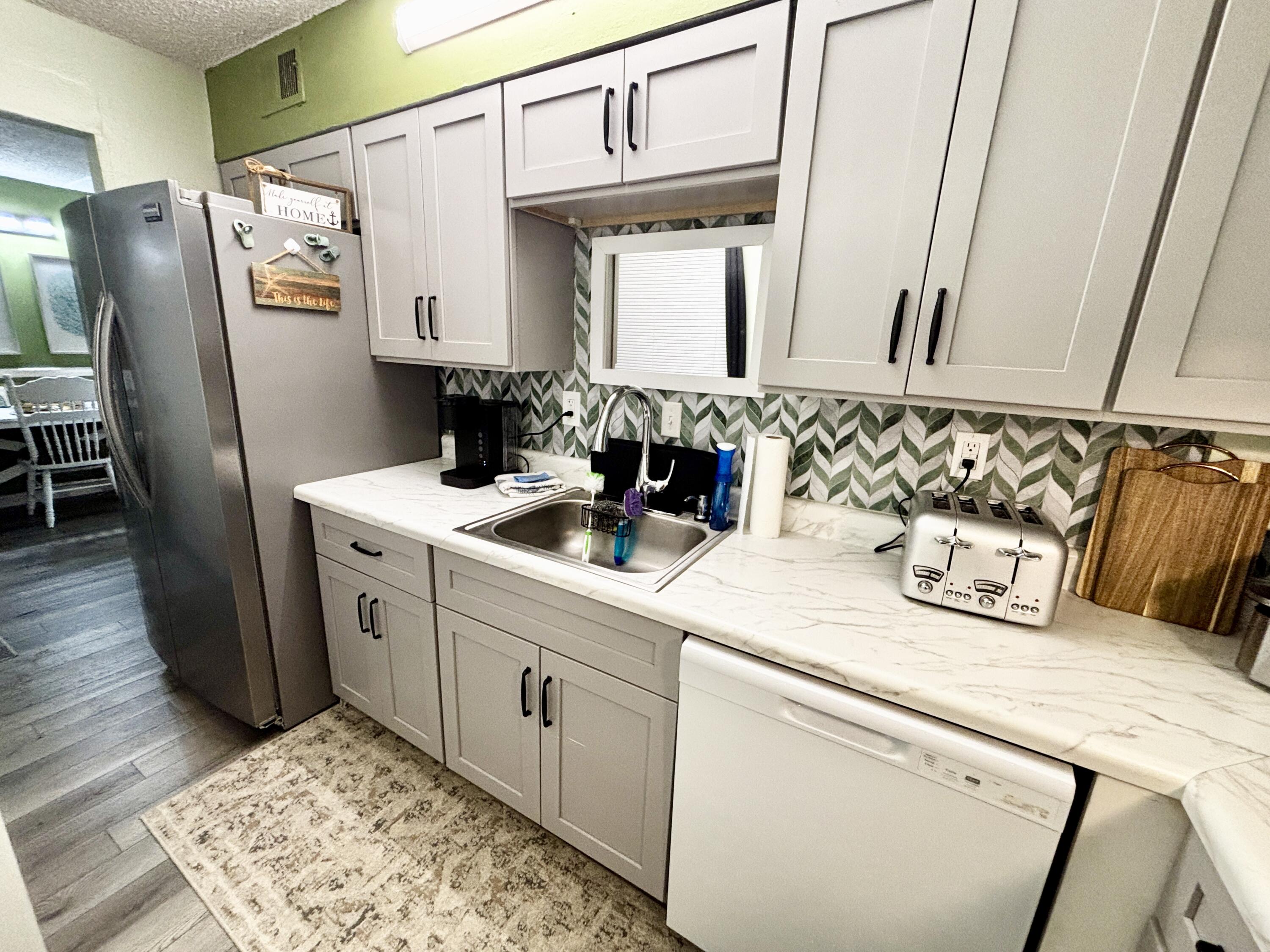 CEDARS CONDO - Residential