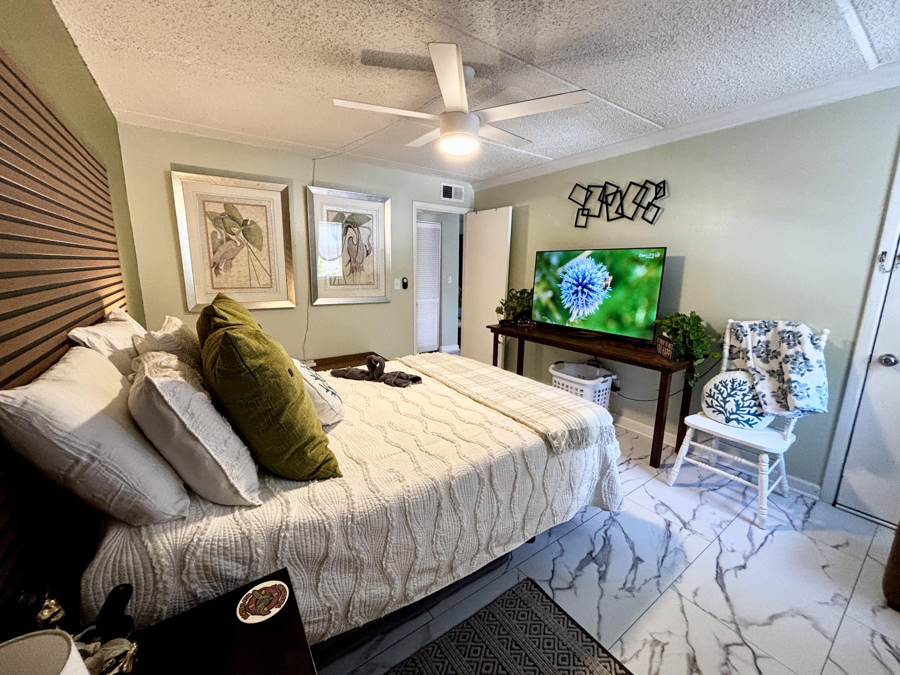 Sellers need a bigger place so this condo is priced for a quick sale! The Cedars allows pets and short term rentals! Great condo to live in or if you are an investor this condo can come fully furnished and ready to rent with a full price offer! The Cedars D204 is a 1 bedroom/1 bathroom condo located on the Santa Rosa Sound in Mary Esther. This condo has been recently renovated with new paint, new large format vinyl flooring, new ceiling fan and light fixtures, new toilet and vanity in the bathroom, new refrigerator, and a new oven. 
The property has several large mature cedar and oak trees and a pool with water views of the sound. The onsite laundry facility is large and spacious.
The Cedars buildings are currently undergoing renovations so now is the time to get in on this great price and see your equity increase quickly!