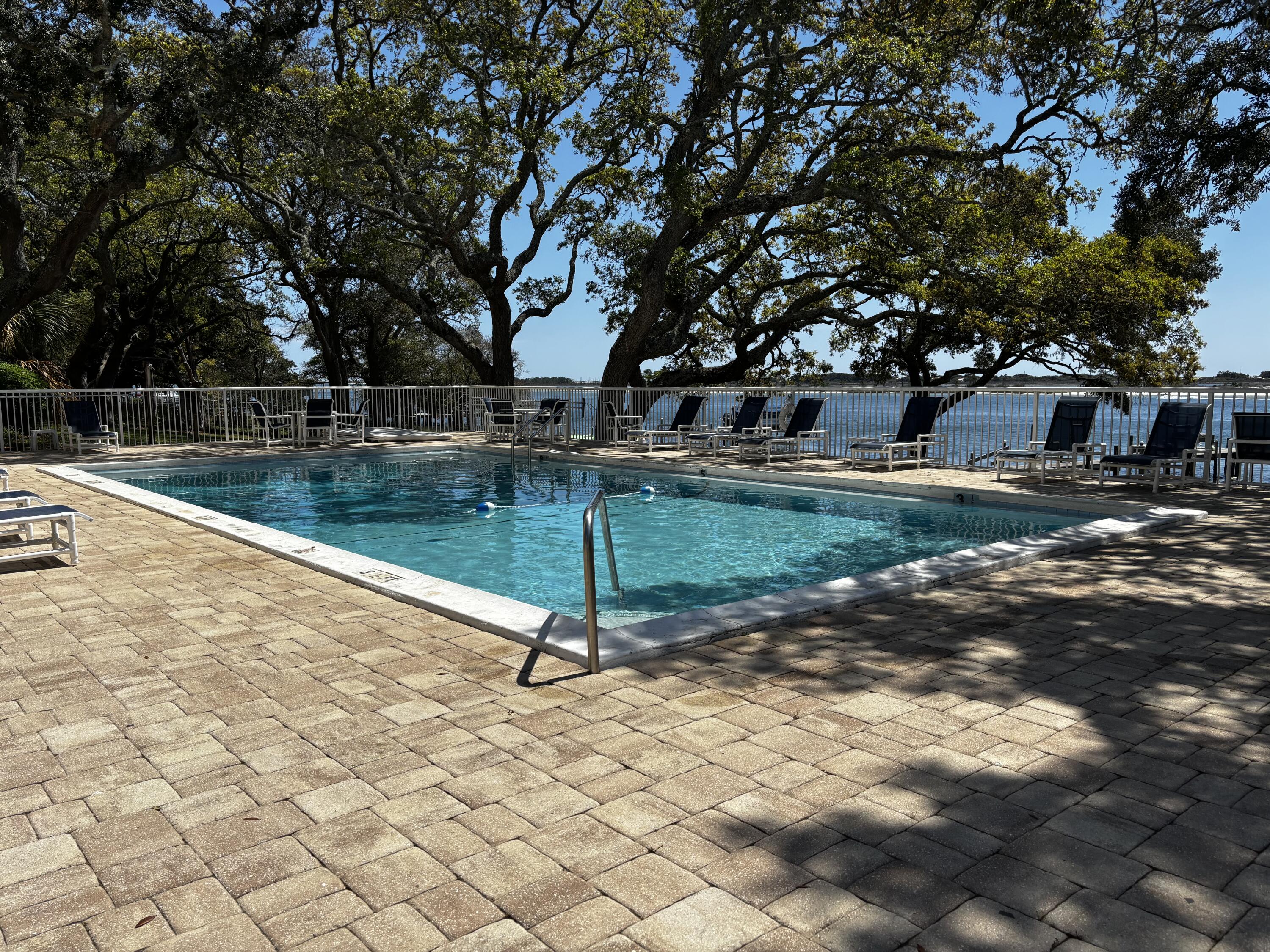 CEDARS CONDO - Residential