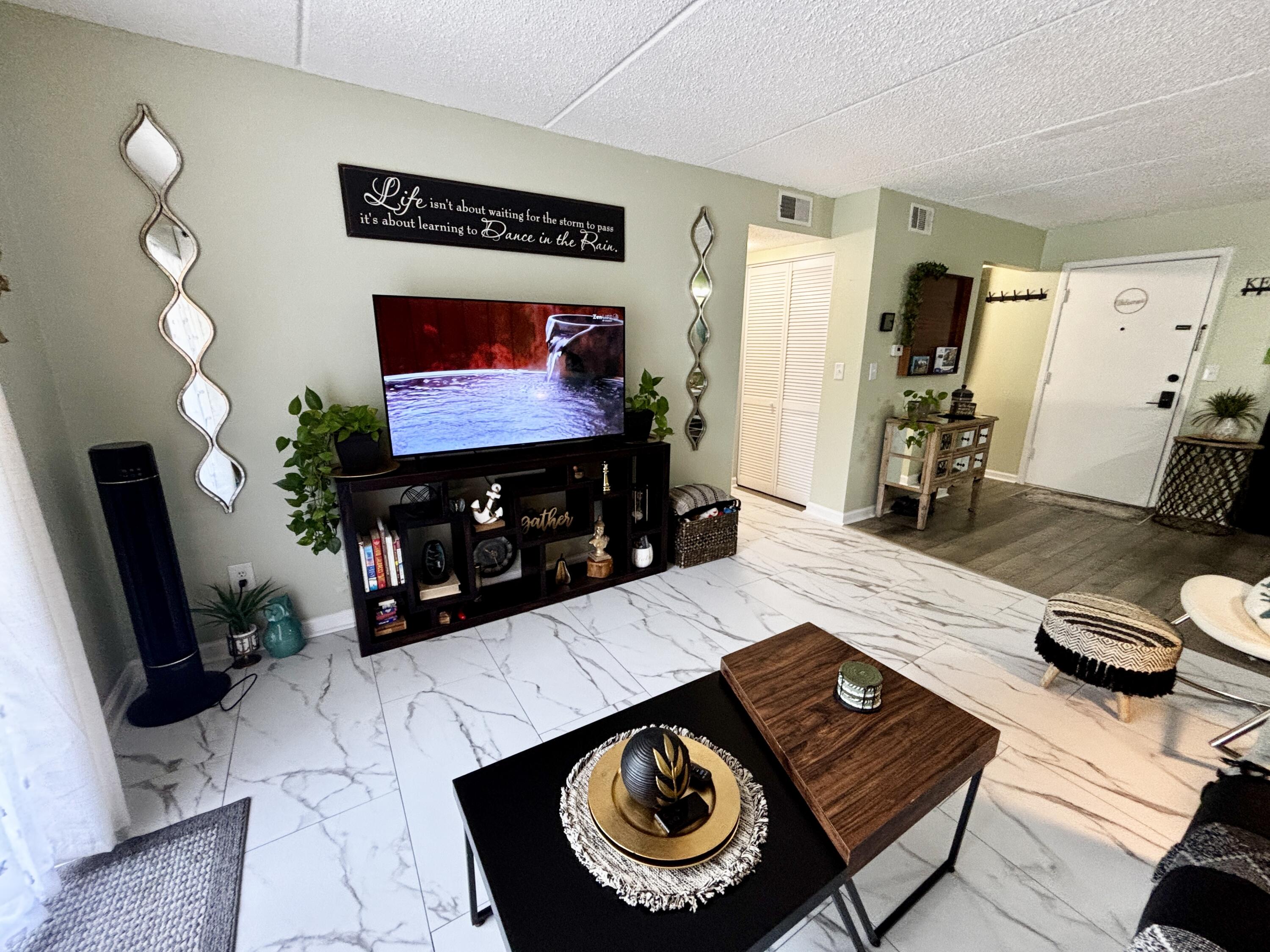 CEDARS CONDO - Residential