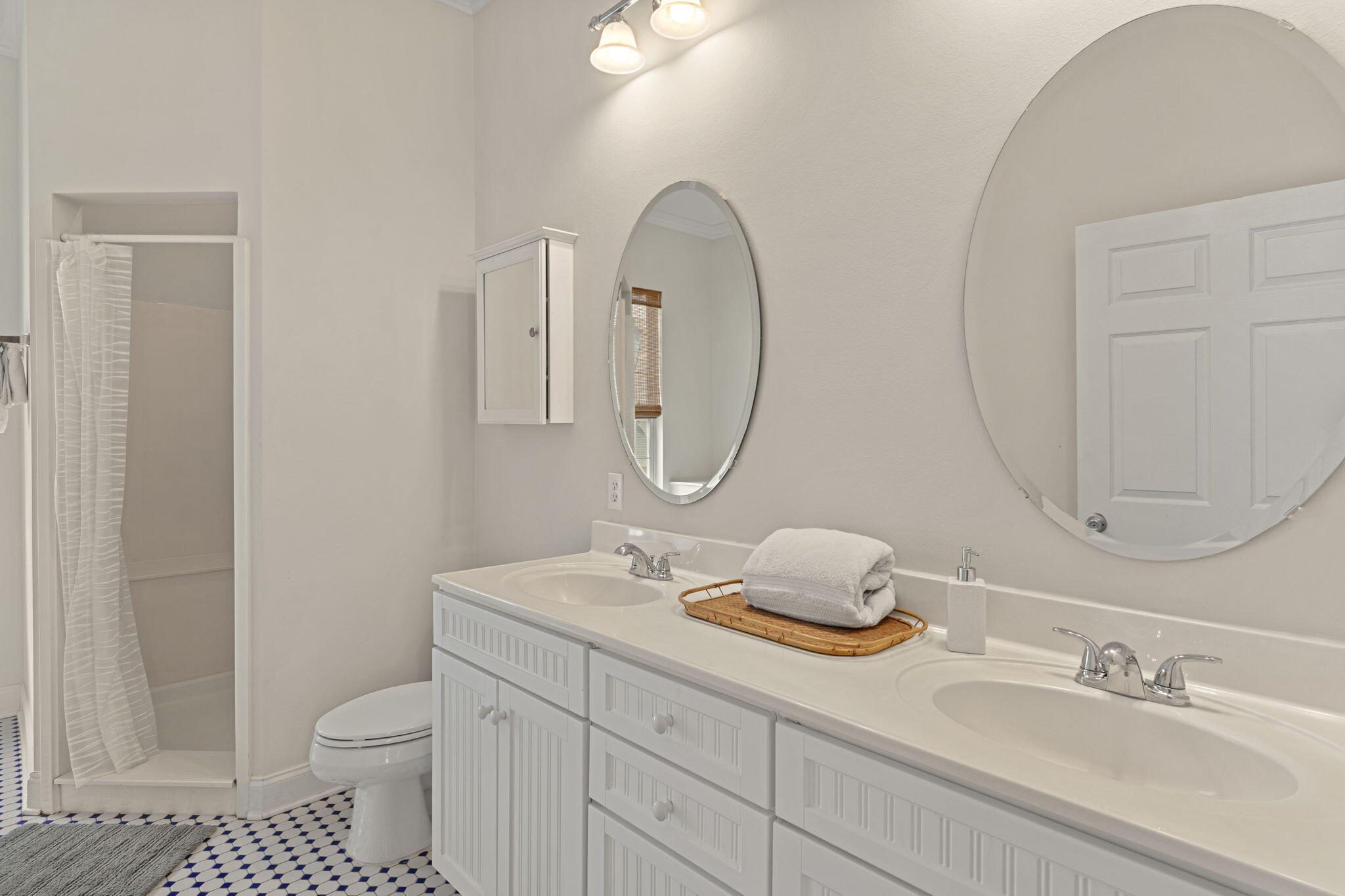SOVEREIGN ISLE S/D - Residential