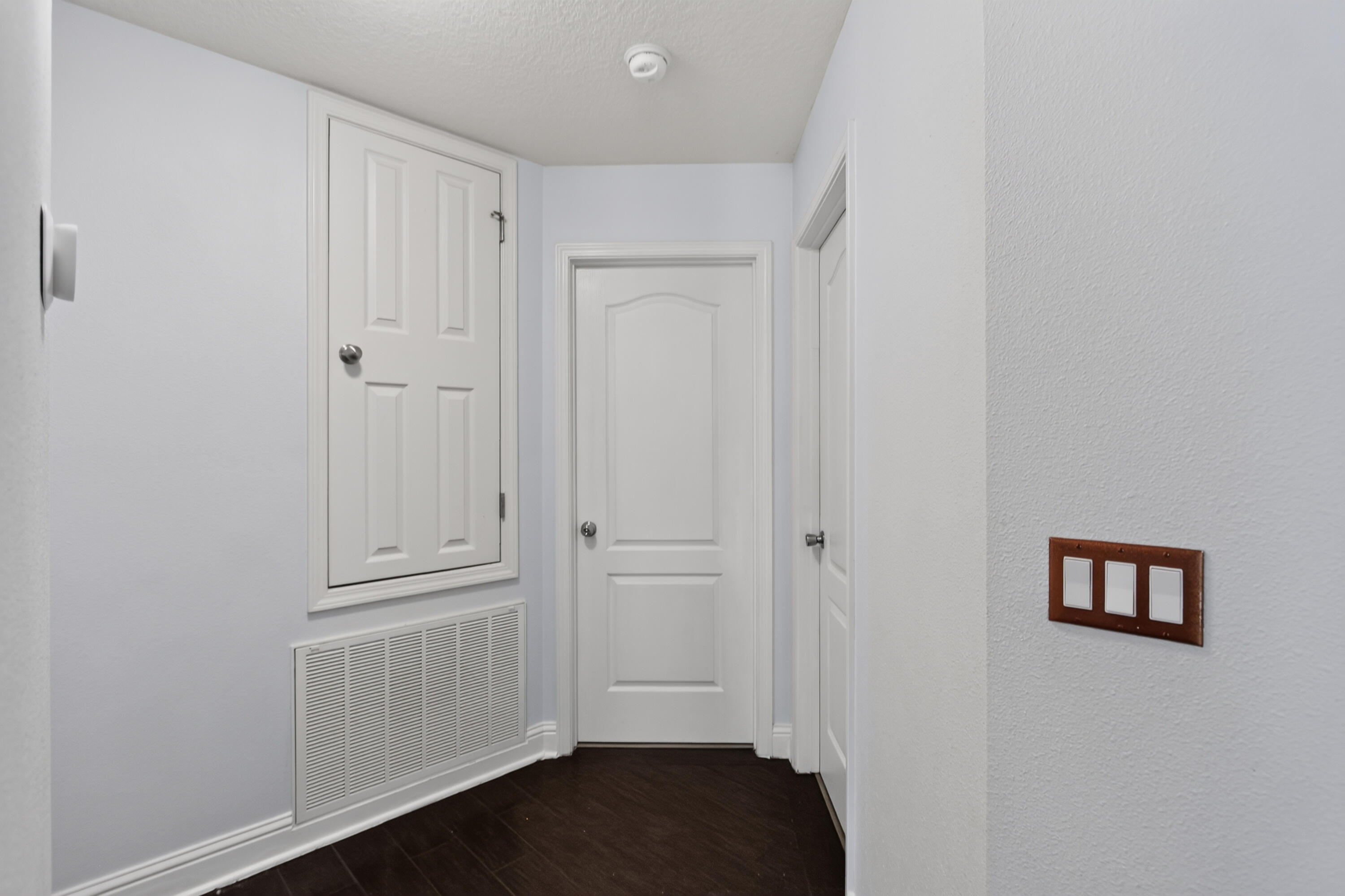 SILVER SPRINGS EST - Residential