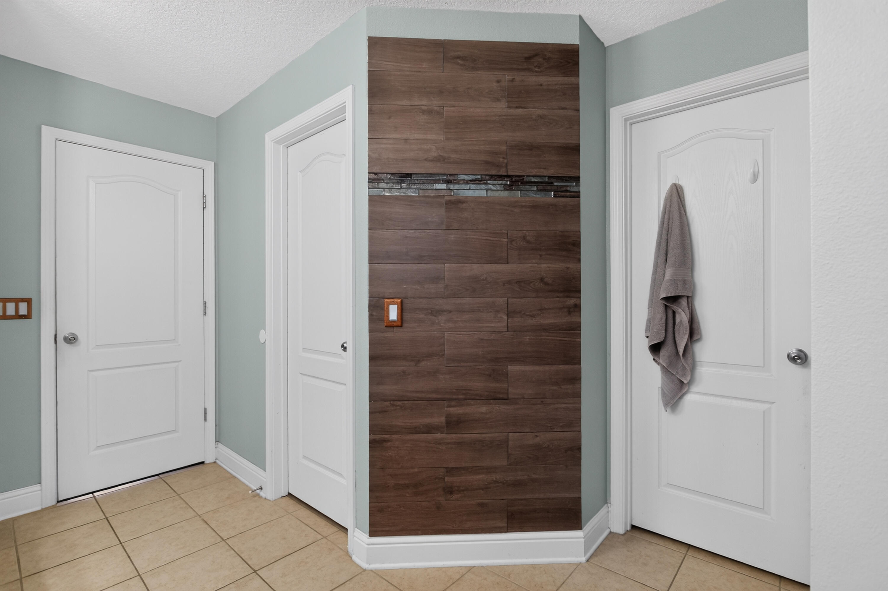 SILVER SPRINGS EST - Residential