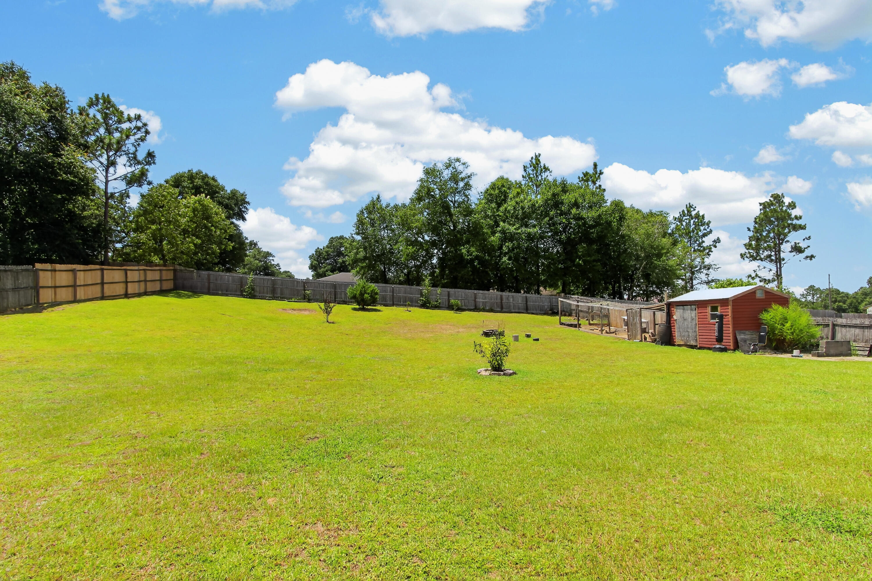 SILVER SPRINGS EST - Residential