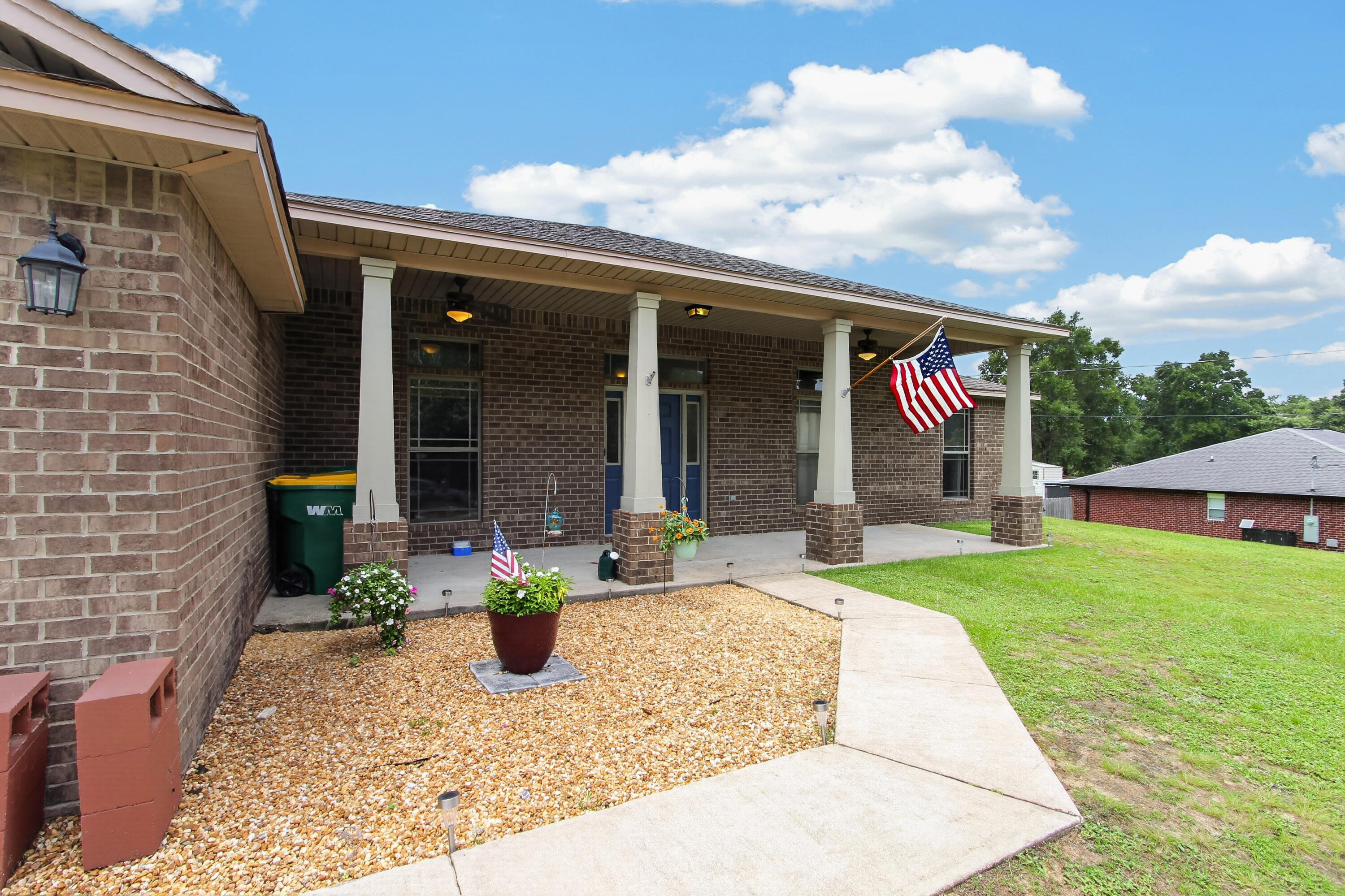 SILVER SPRINGS EST - Residential