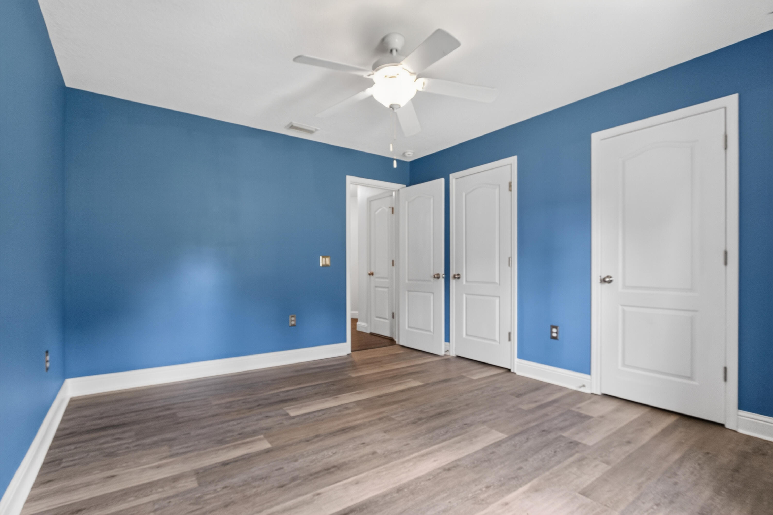 SILVER SPRINGS EST - Residential