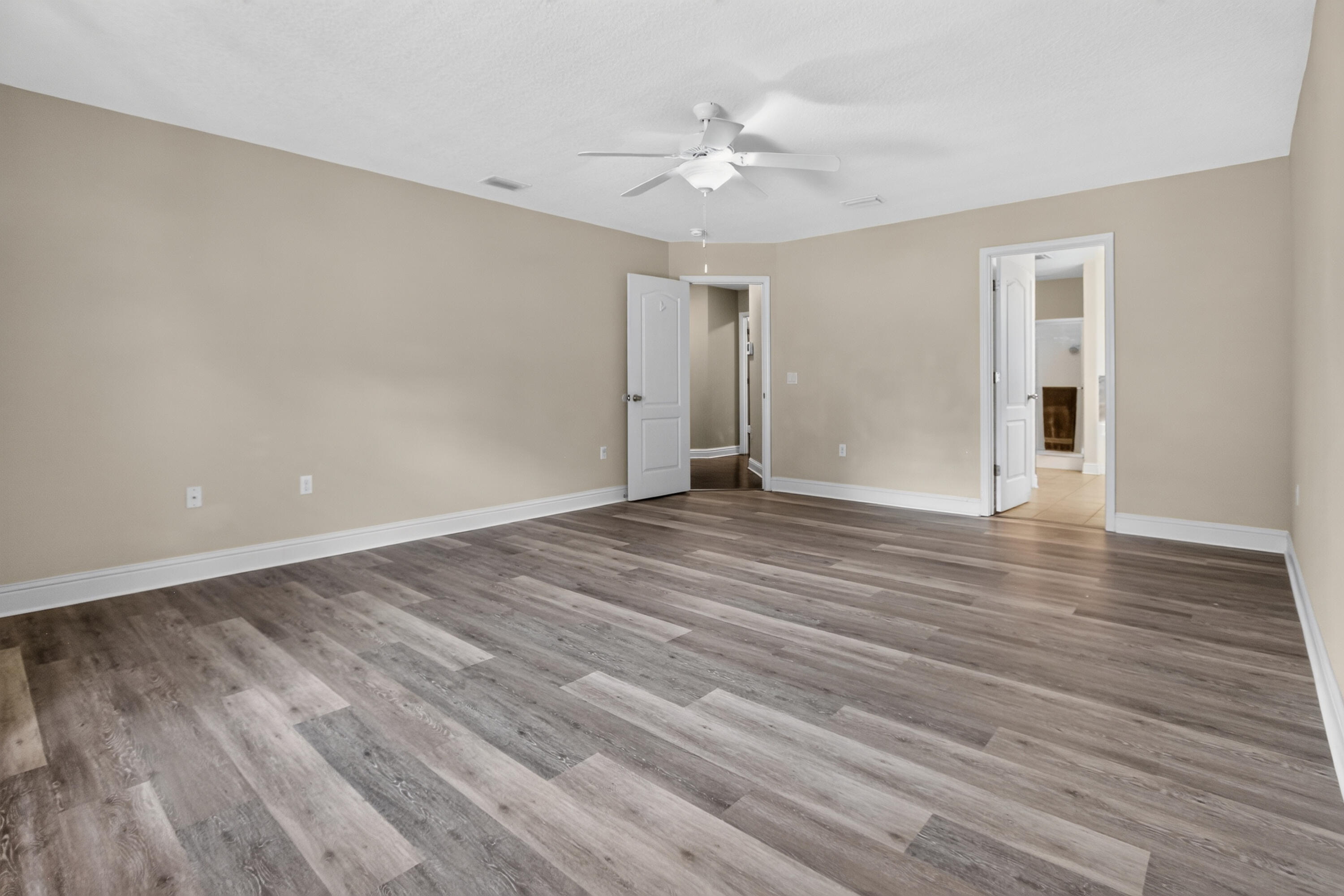 SILVER SPRINGS EST - Residential