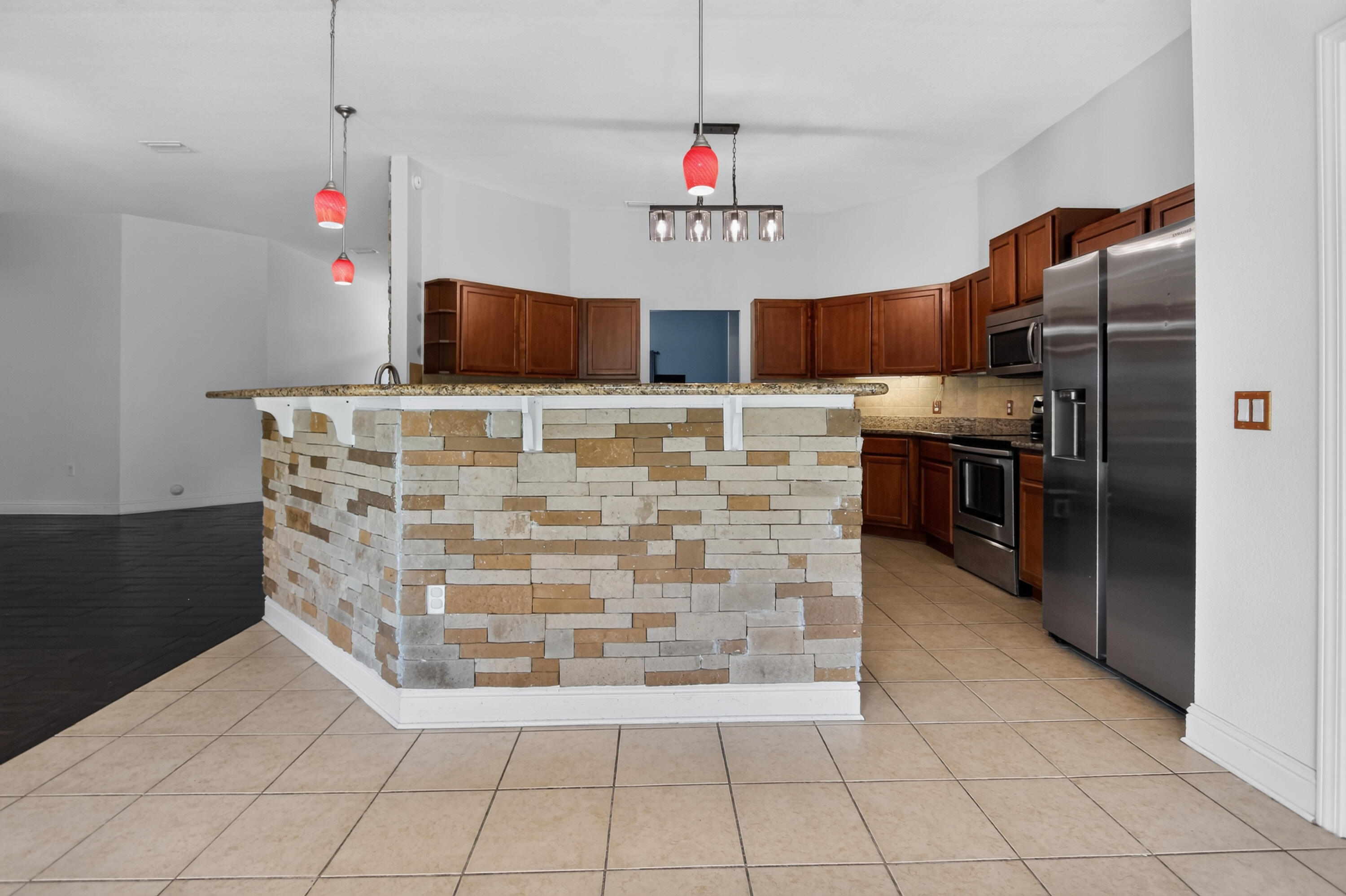 SILVER SPRINGS EST - Residential