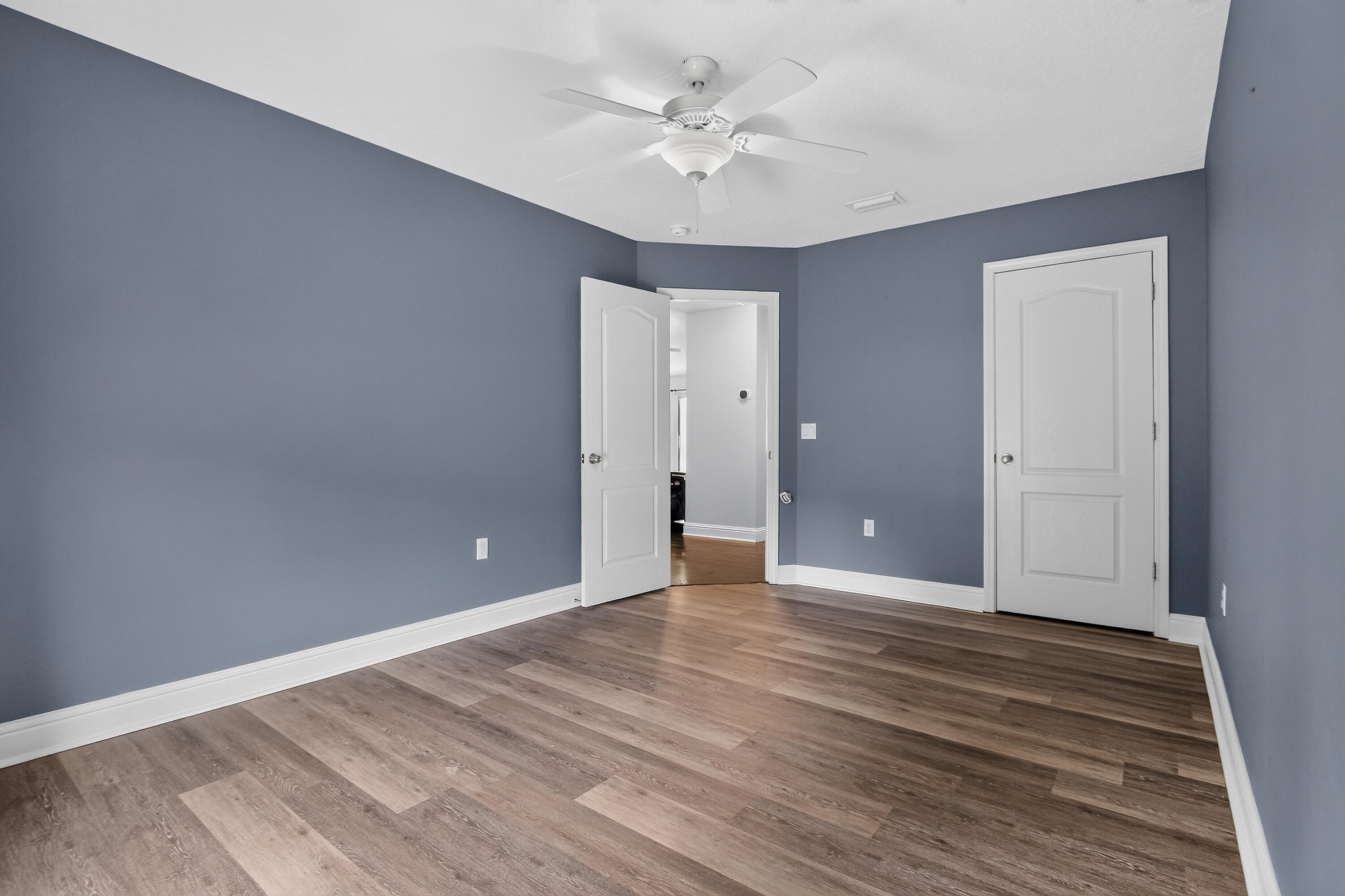 SILVER SPRINGS EST - Residential