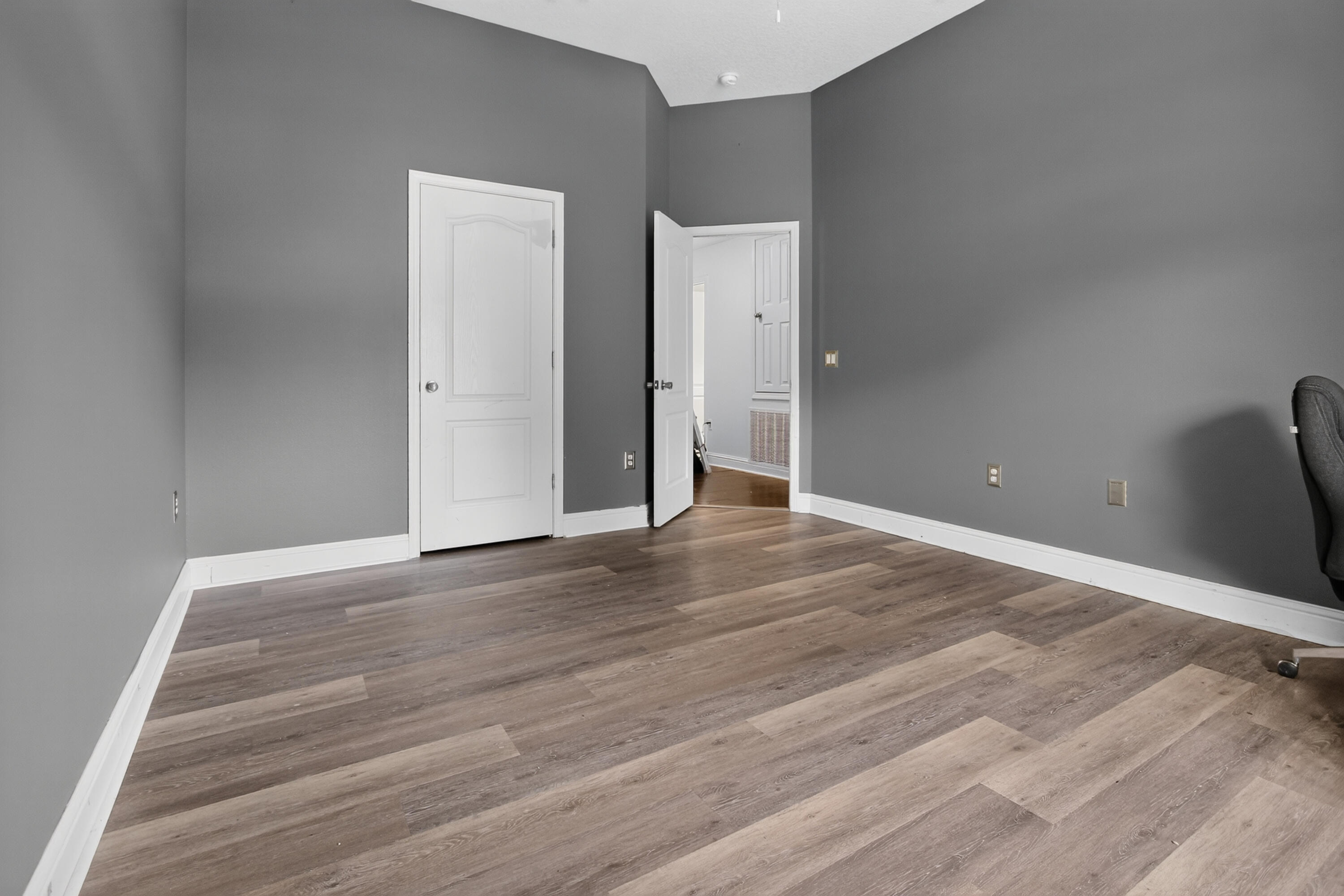 SILVER SPRINGS EST - Residential
