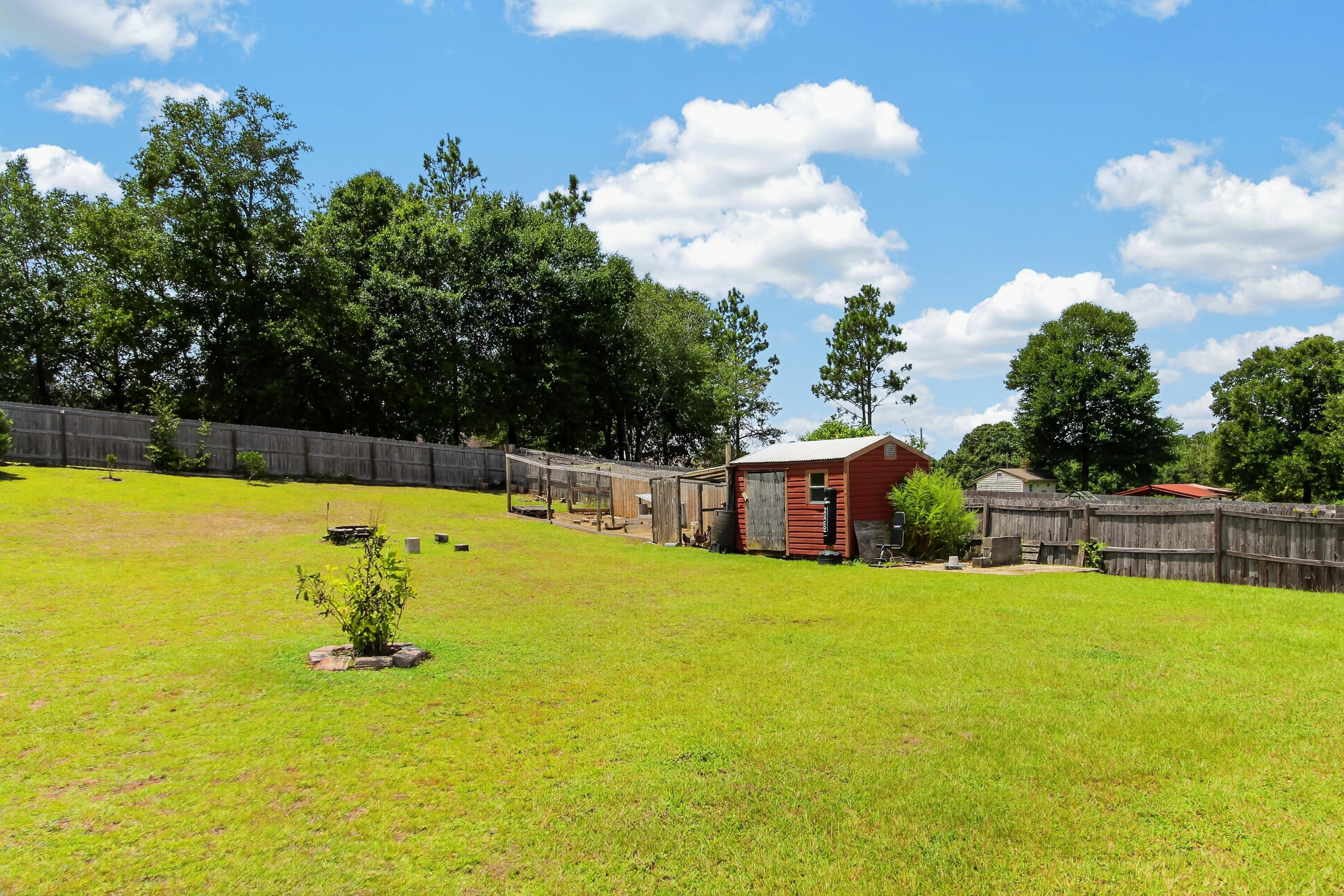 SILVER SPRINGS EST - Residential