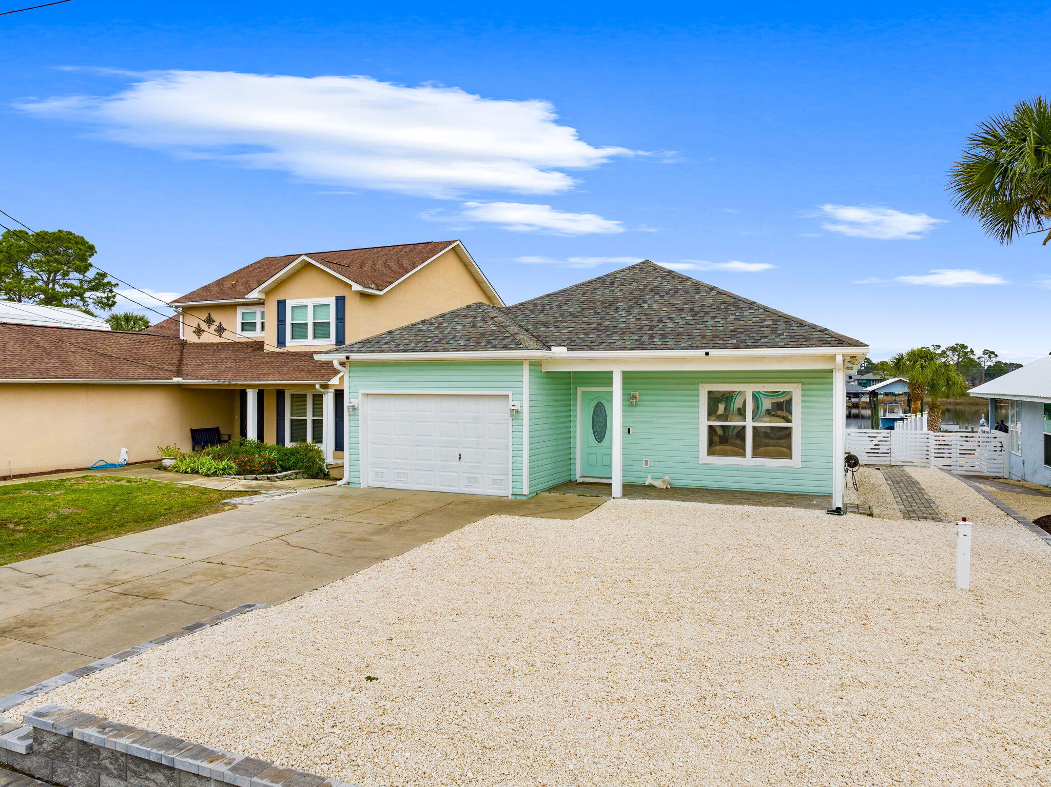 HOLIDAY BEACH UNIT 11 - Residential