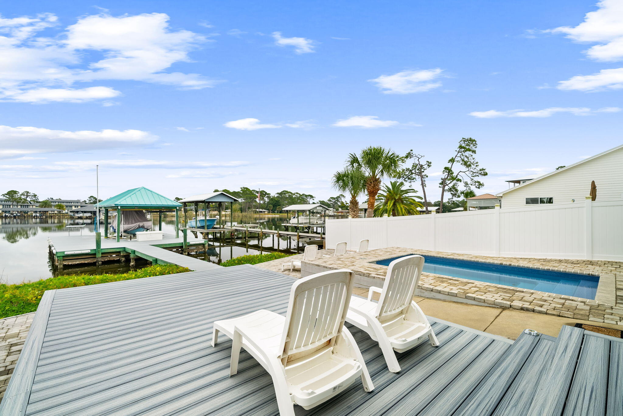 HOLIDAY BEACH UNIT 11 - Residential