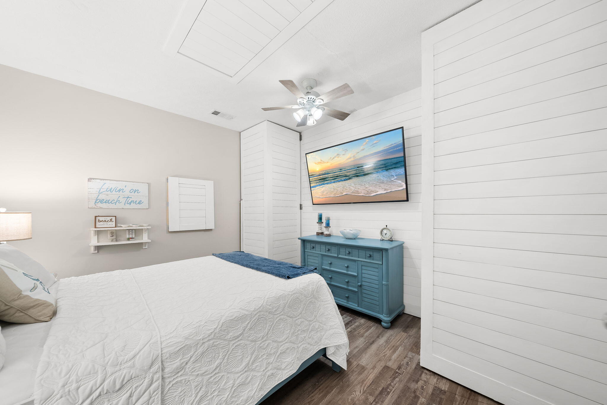 HOLIDAY BEACH UNIT 11 - Residential