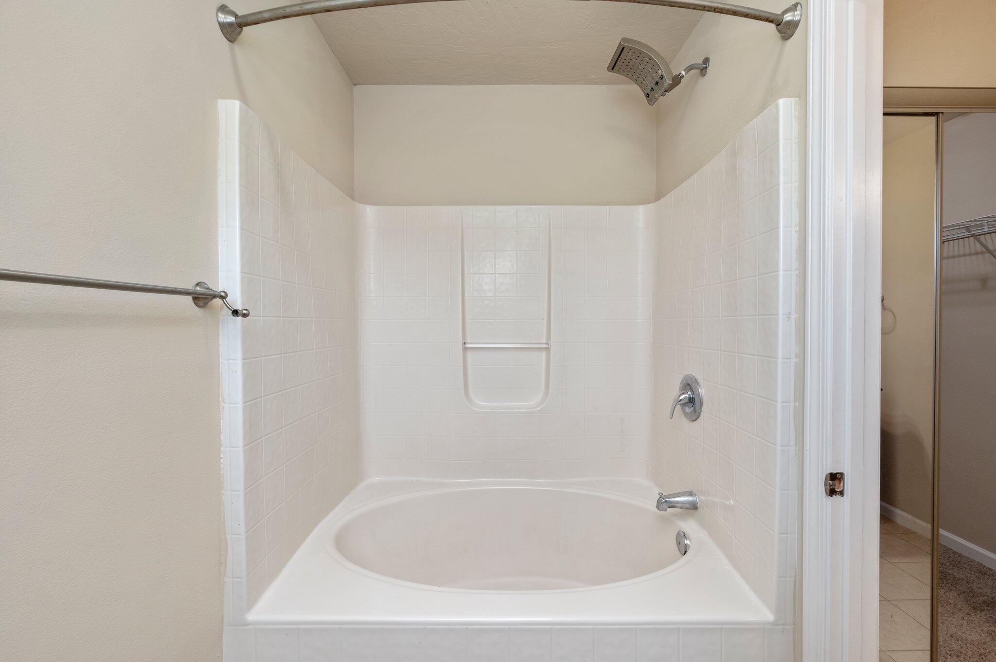 LEE FARMS PH II - Residential Lease