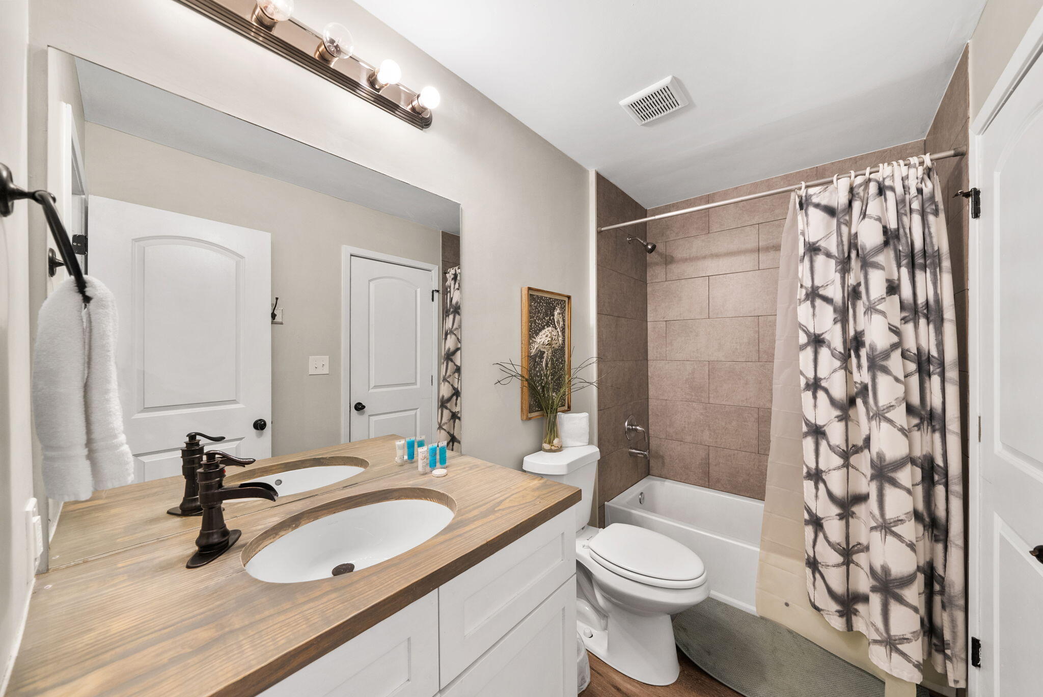 Edgewater Golf Villas V-C - Residential