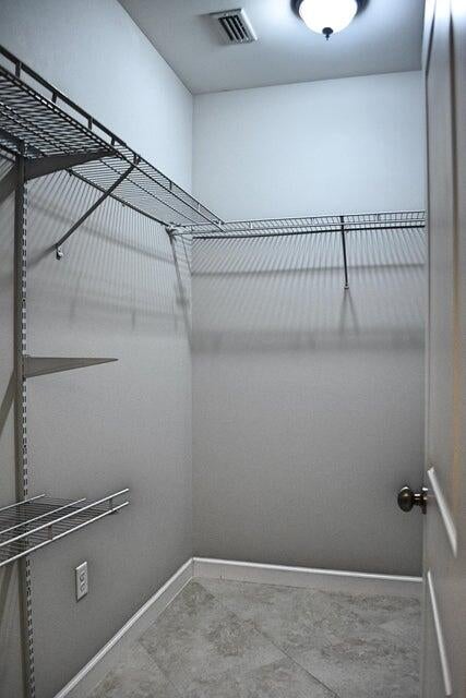 BRANDON OAKS 2ND ADD - Residential Lease