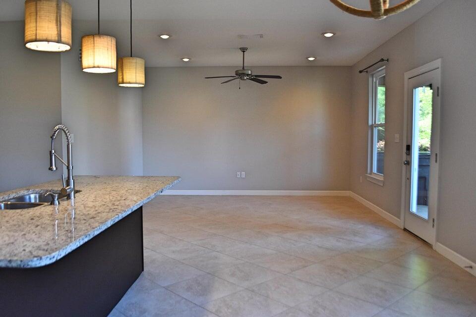 BRANDON OAKS 2ND ADD - Residential Lease