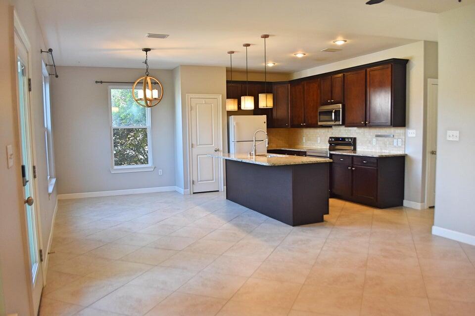 BRANDON OAKS 2ND ADD - Residential Lease