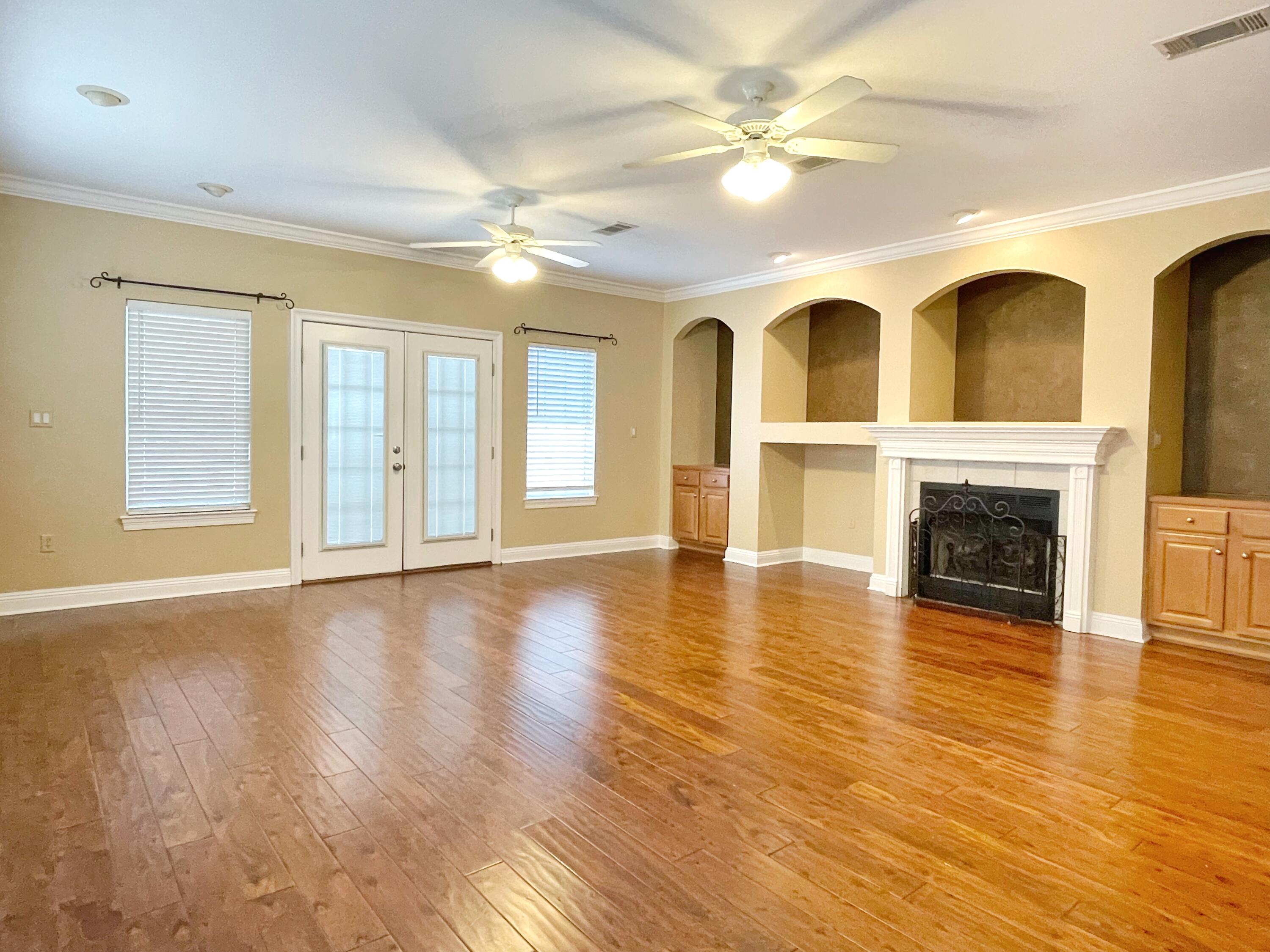 Lovely all brick 3-bed/2-ba/2-car garage home in the wonderful gated community of Magnolia Plantation, Mediterranean Village in Bluewater Bay. Large master bedroom with jacuzzi tub and separate shower in the master bathroom. High, trayed ceilings and custom built-in wet bar and shelving. Very functional open kitchen with breakfast bar. Gas fireplace. Separate formal dining room. Separate laundry room. 2-car garage has a high-rated wind loading garage door and automatic opener. Home is very well insulated to keep utility bills low. Perfect for someone who doesn't like yard work as there is only a very small yard and minimal overflow parking. Must be a non-smoker and have great credit score.