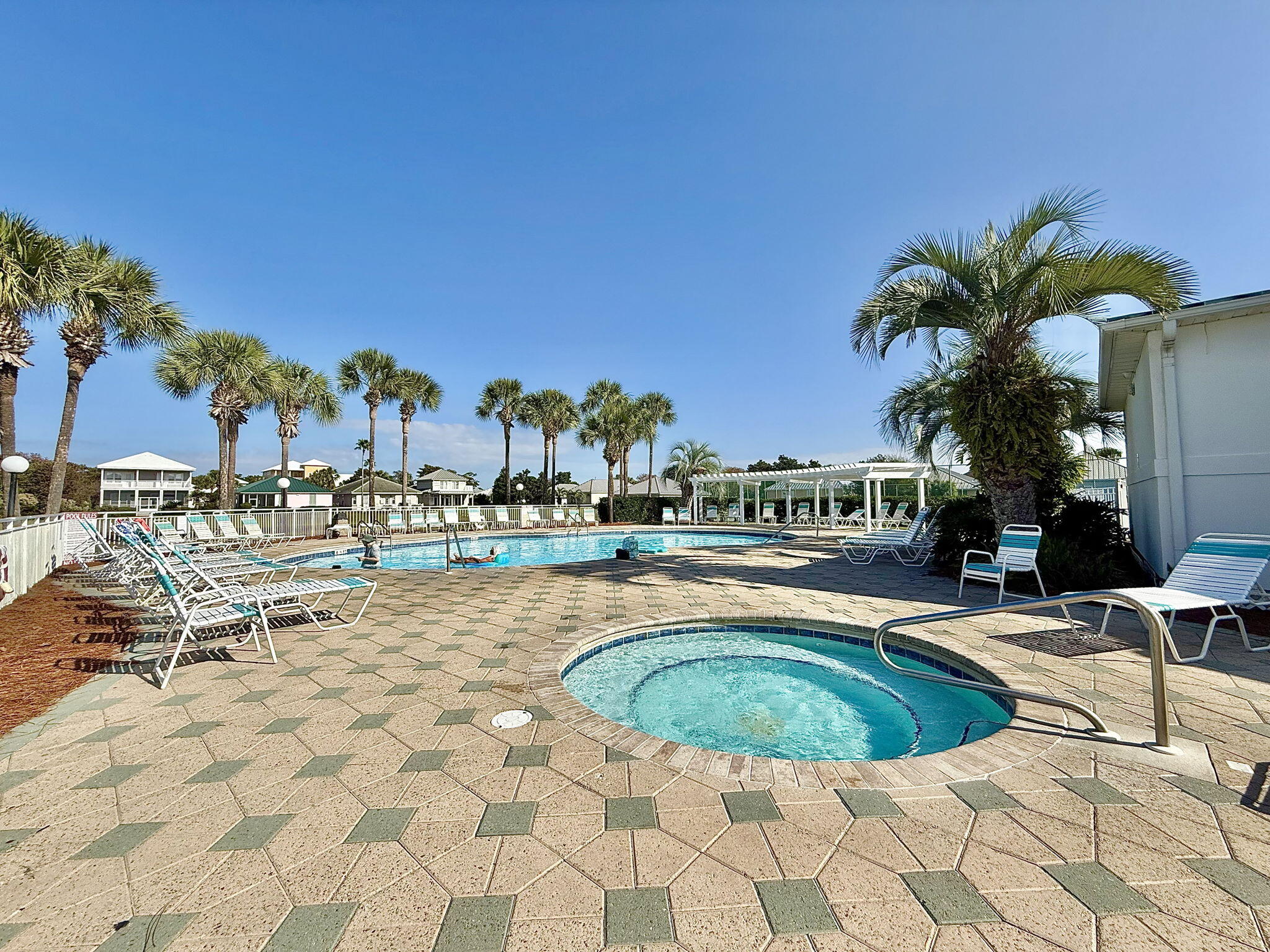 MARAVILLA COTTAGES - Residential