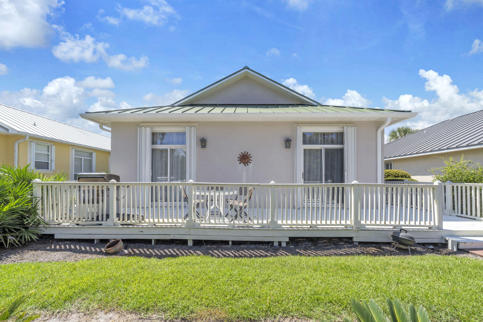 MARAVILLA COTTAGES - Residential
