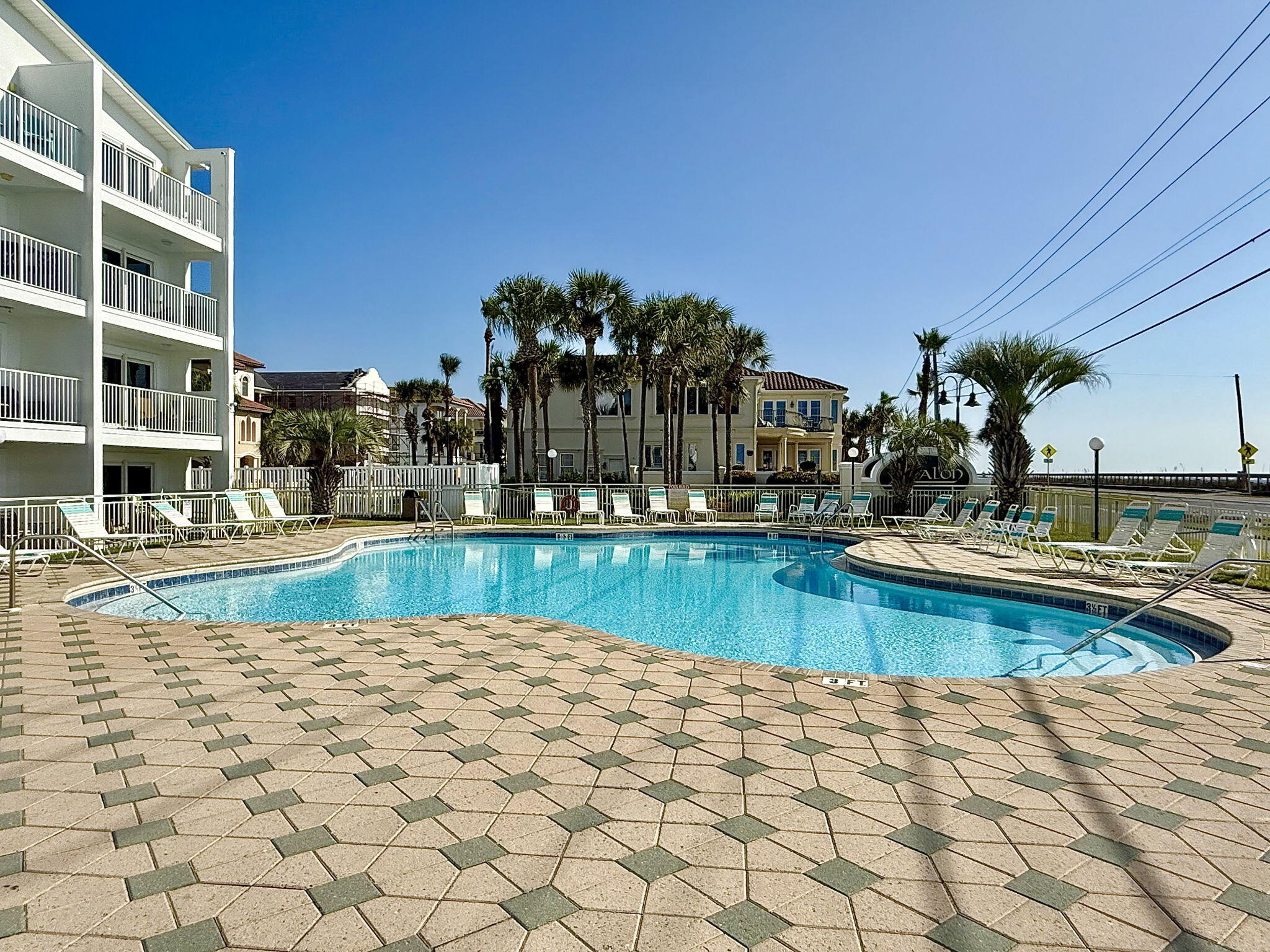 MARAVILLA COTTAGES - Residential