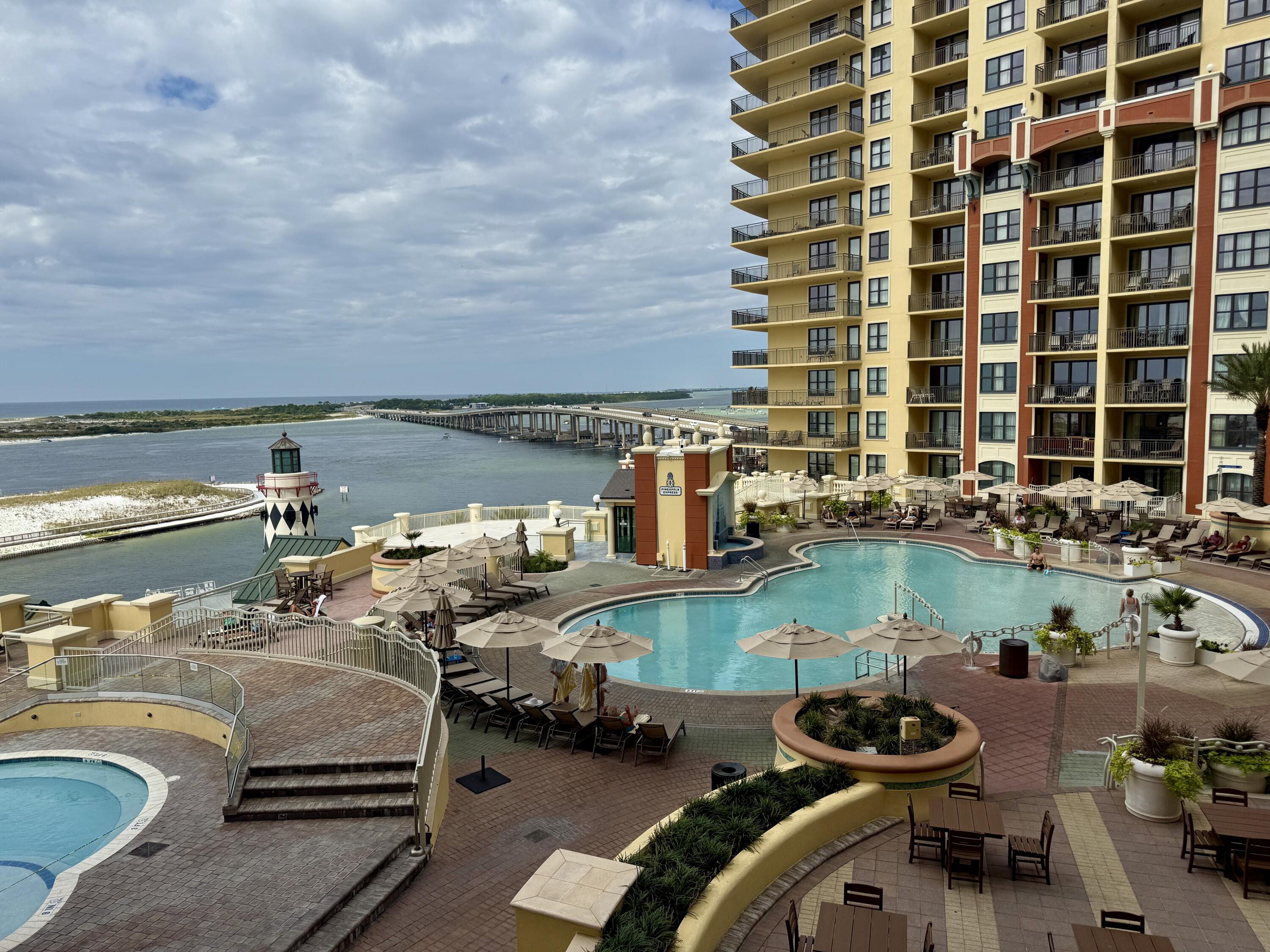 EMERALD GRANDE - Residential