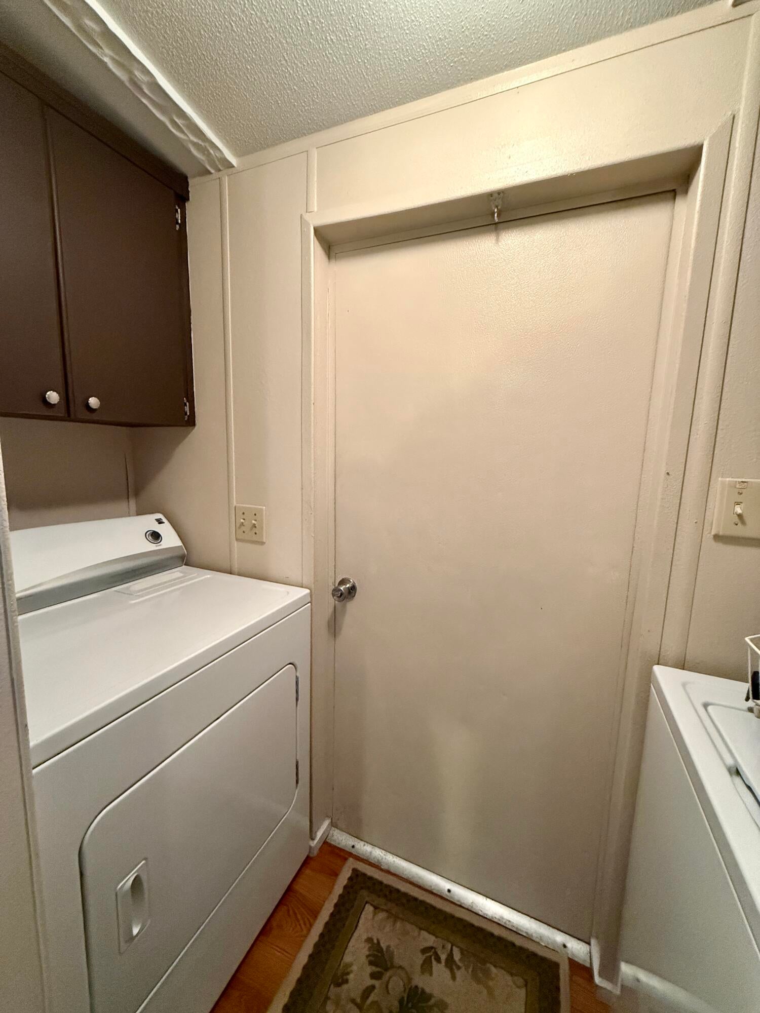 LAKE JUNIPER UNREC - Residential Lease