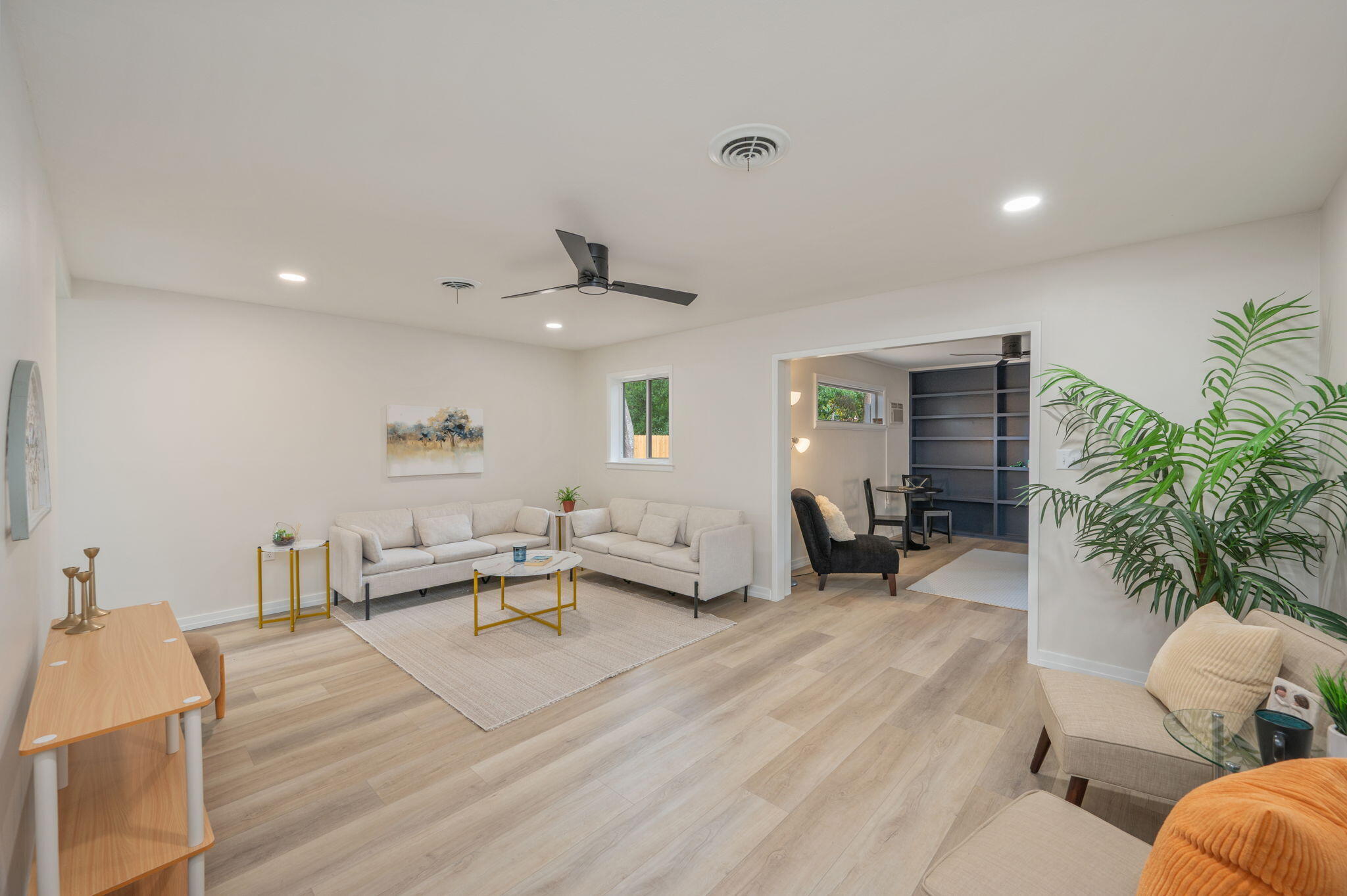 COLONIAL ESTATES - Residential