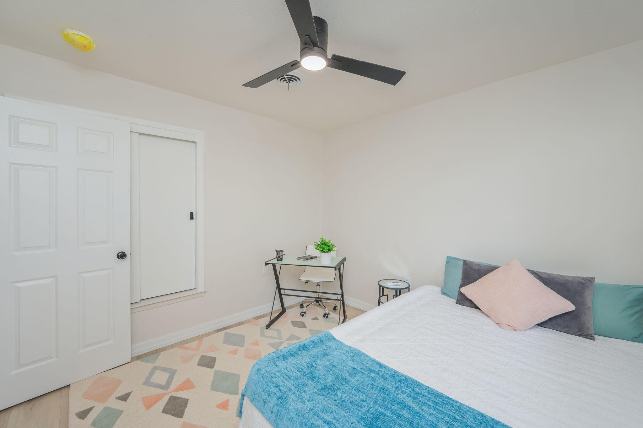 COLONIAL ESTATES - Residential