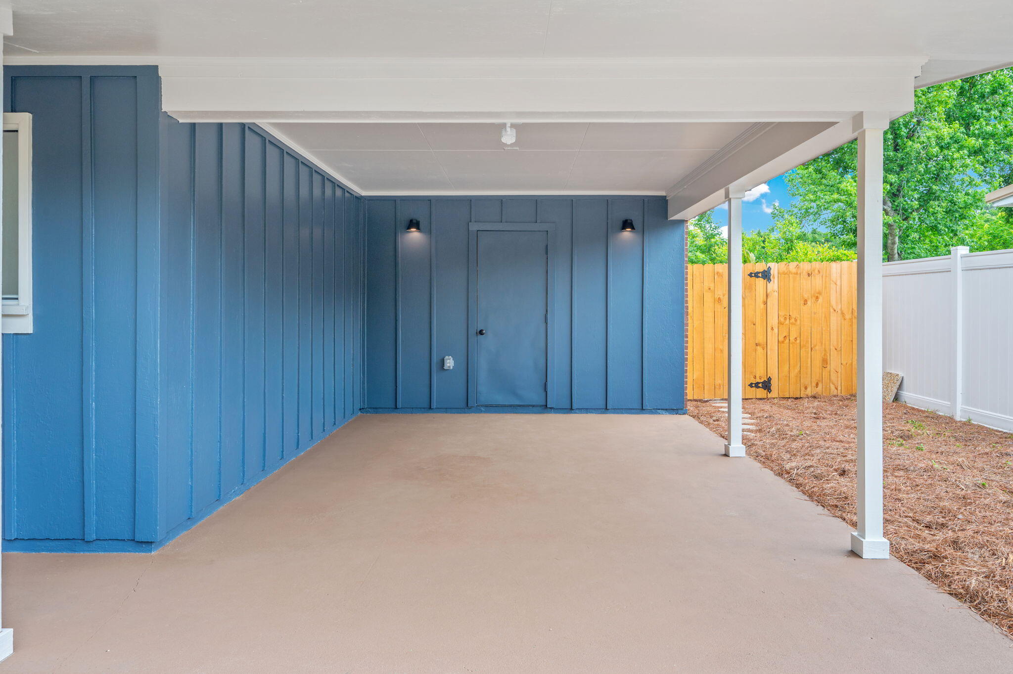 COLONIAL ESTATES - Residential