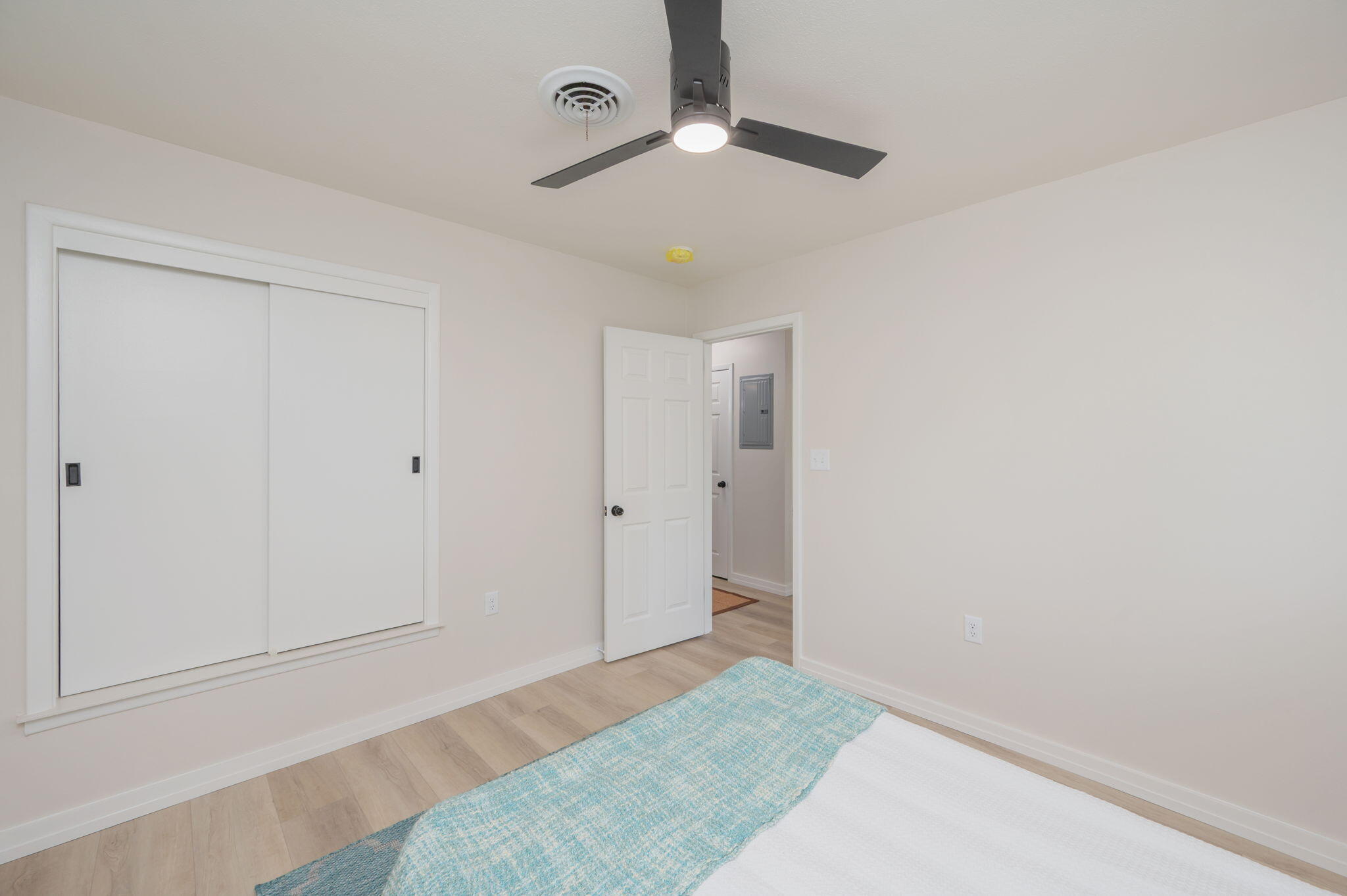 COLONIAL ESTATES - Residential