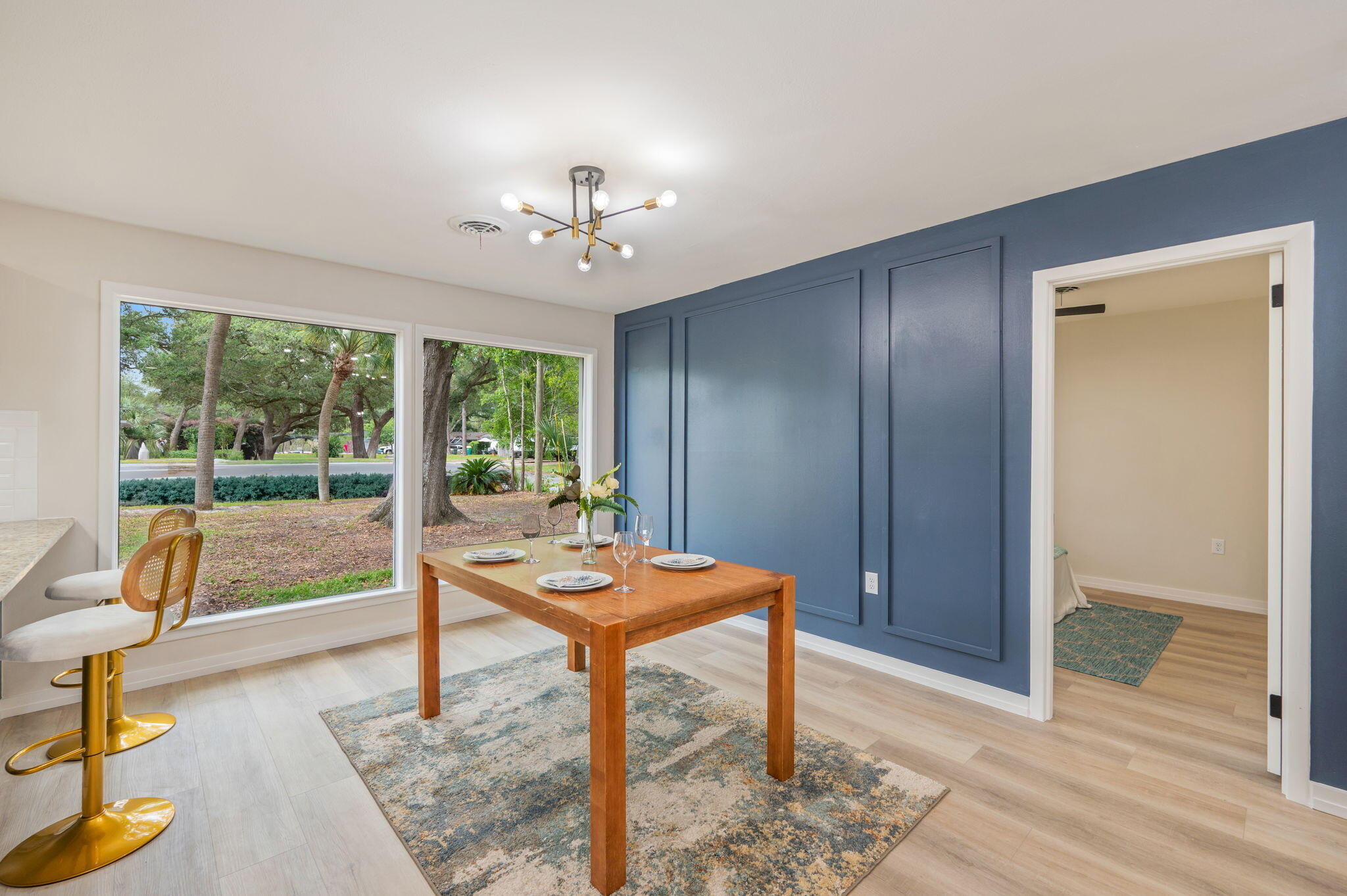 COLONIAL ESTATES - Residential