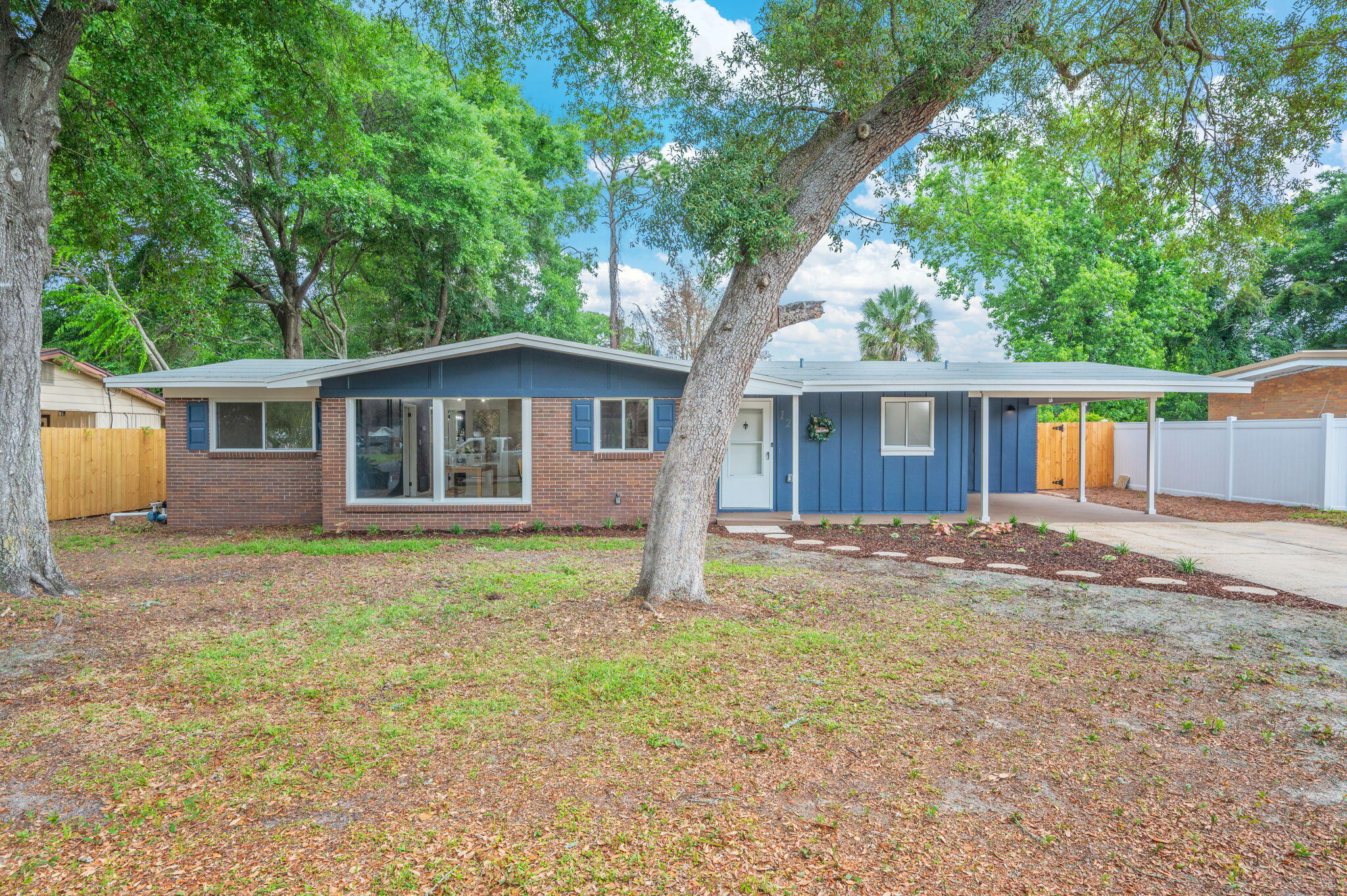 COLONIAL ESTATES - Residential
