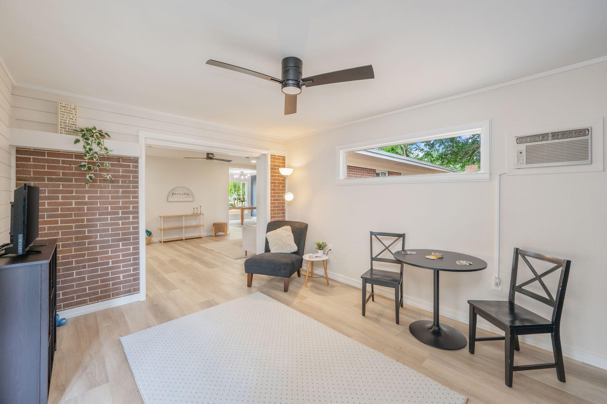 COLONIAL ESTATES - Residential