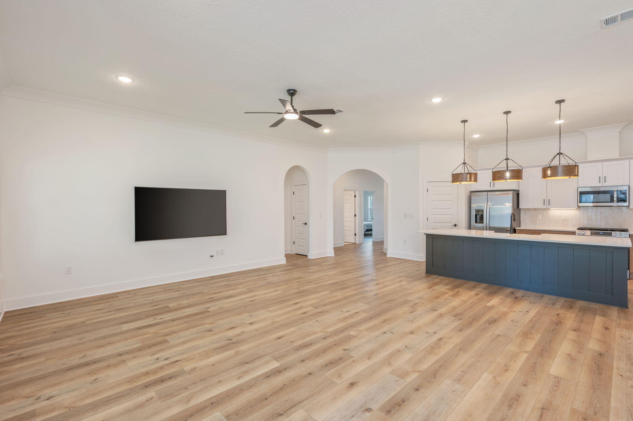 SUNSET STRIP - Residential