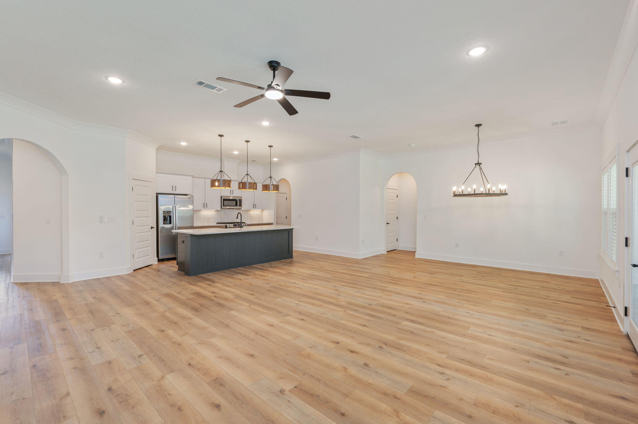 SUNSET STRIP - Residential