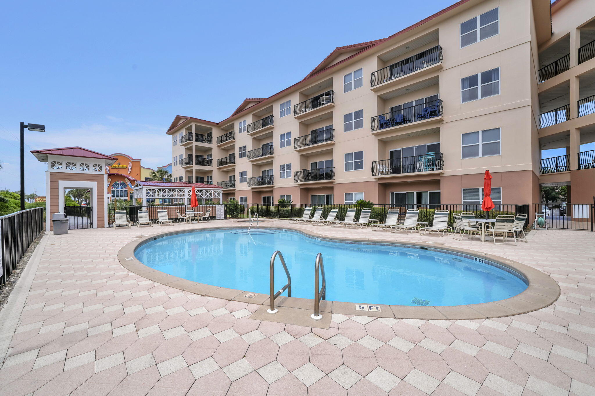 EMERALD WATERS - Residential