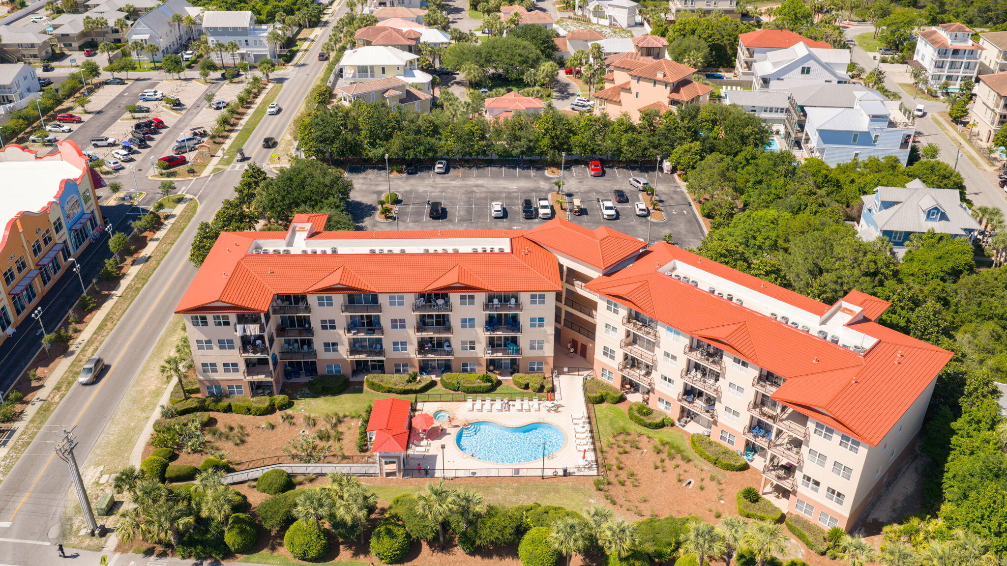 EMERALD WATERS - Residential